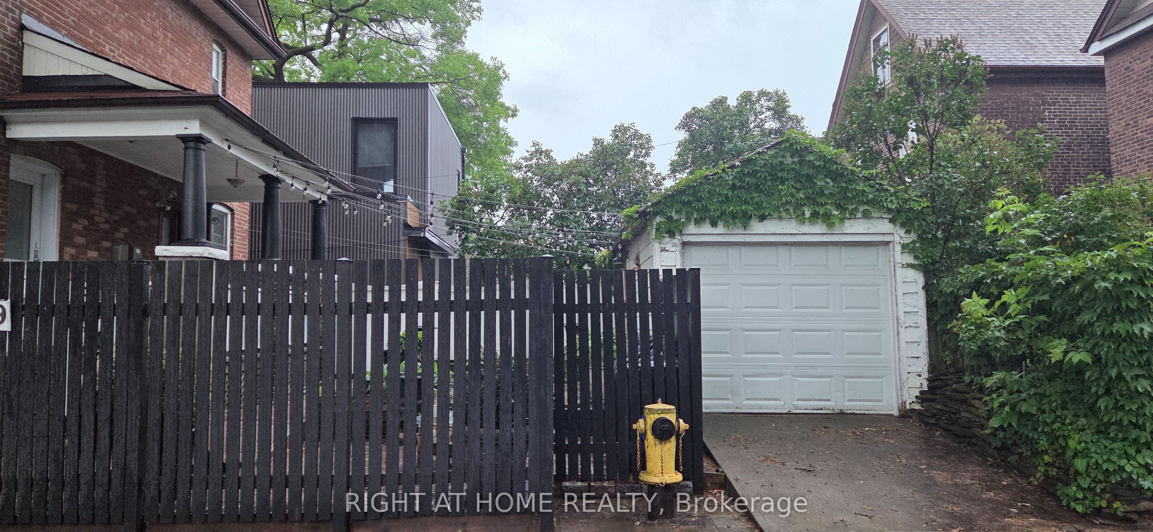 179 Gilmour Avenue, Toronto, ON M6P 3B2 photo 3