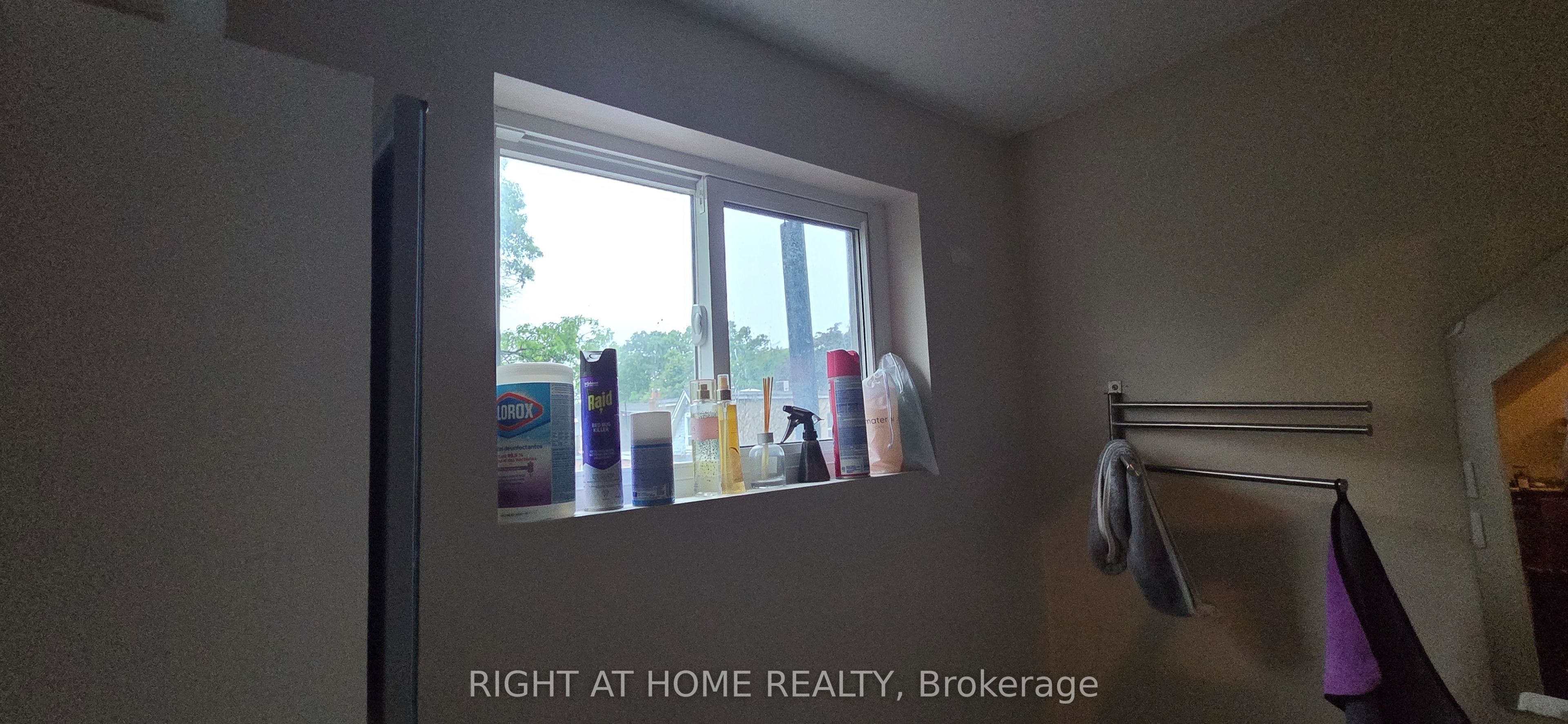 179 Gilmour Avenue, Toronto, ON M6P 3B2 photo 4