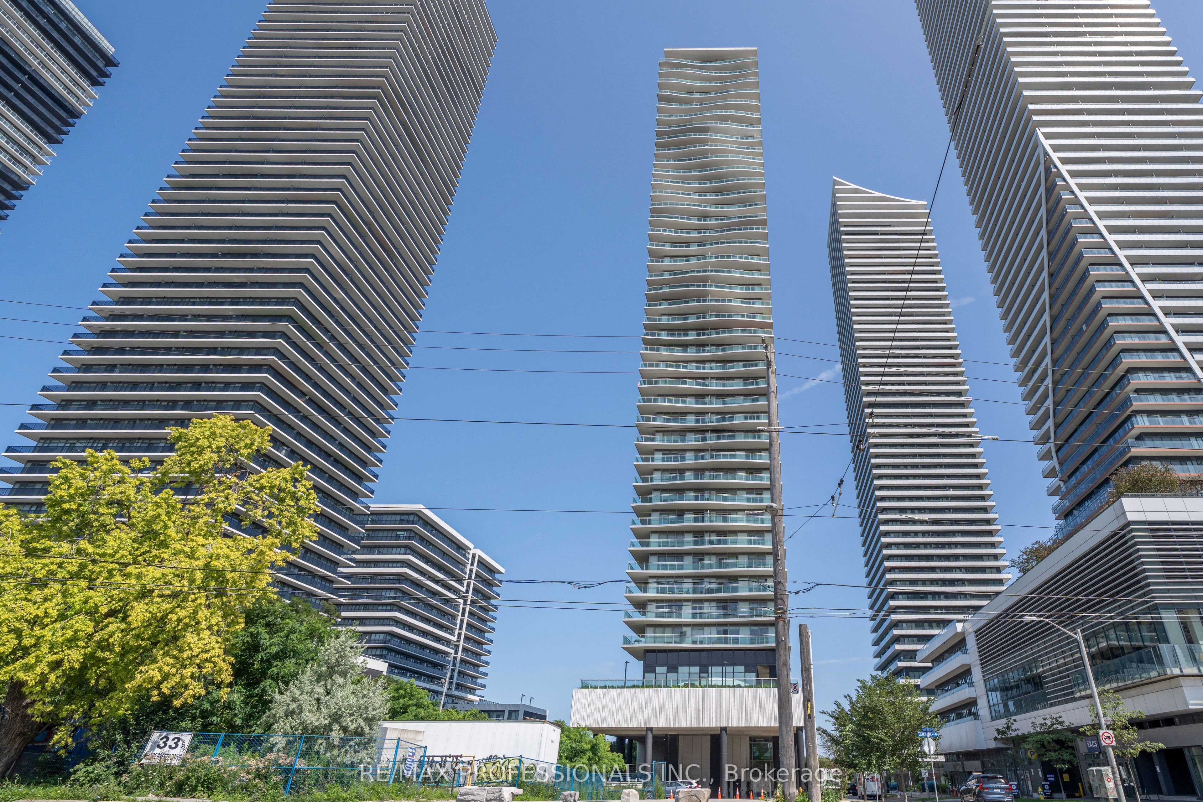 33 Shore Breeze Drive 1904, Toronto, ON M8V 0G1 photo 2