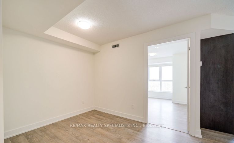 7 mabelle Avenue 2703, Toronto, ON M9A 0C9 photo 5