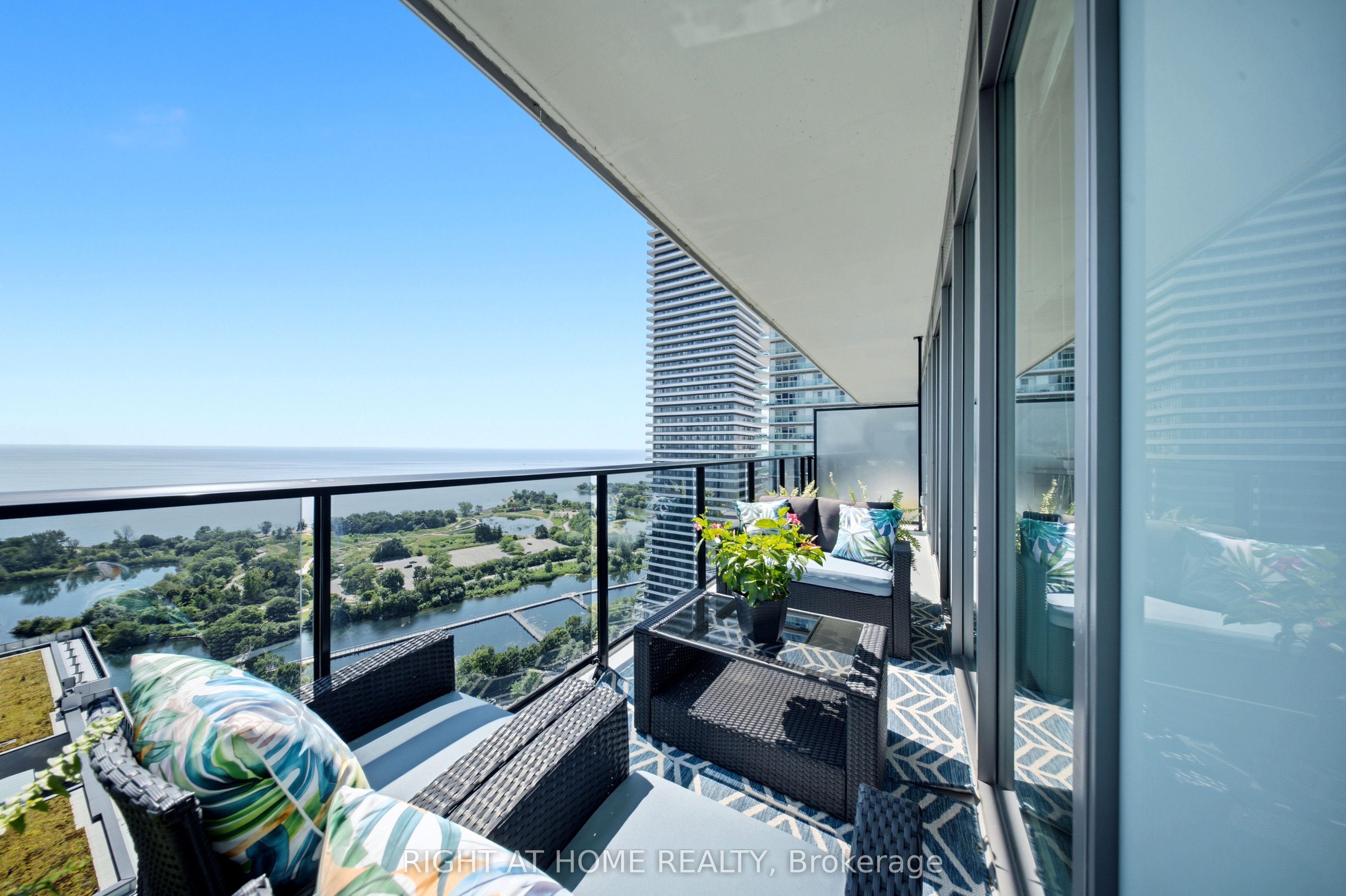 70 Annie Craig Drive 2605, Toronto, ON M8V 0G2