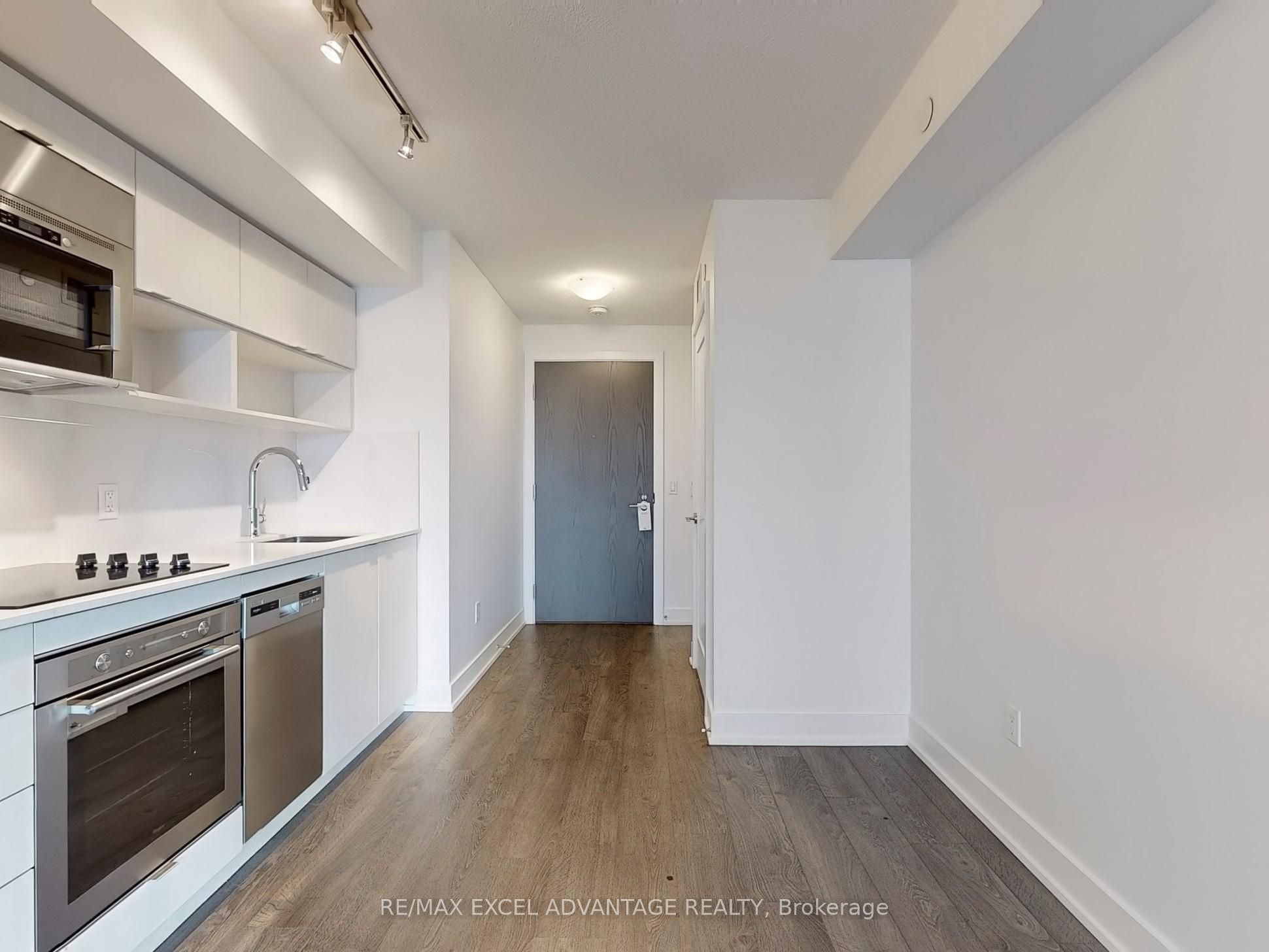 7 Mabelle Avenue 910, Toronto, ON M9A 0C9 photo 5