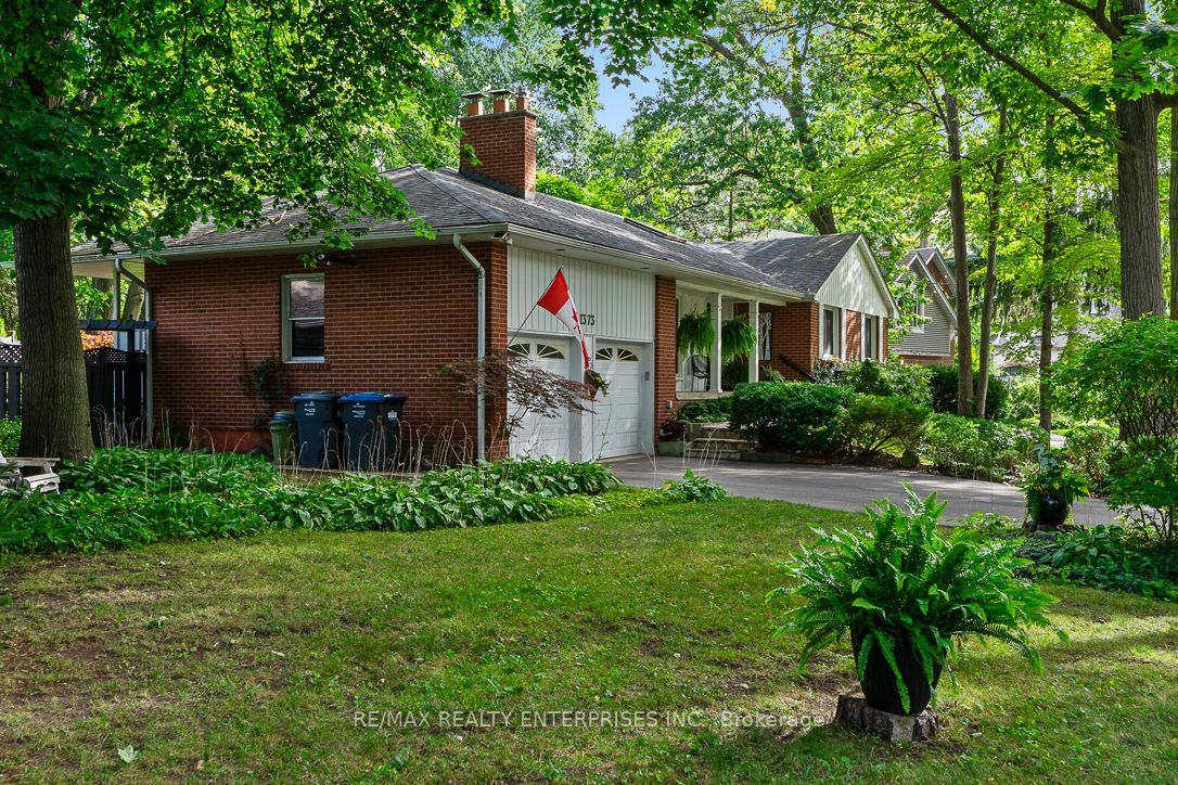1373 Queen Victoria Avenue, Mississauga, ON L5H 3H2 photo 3