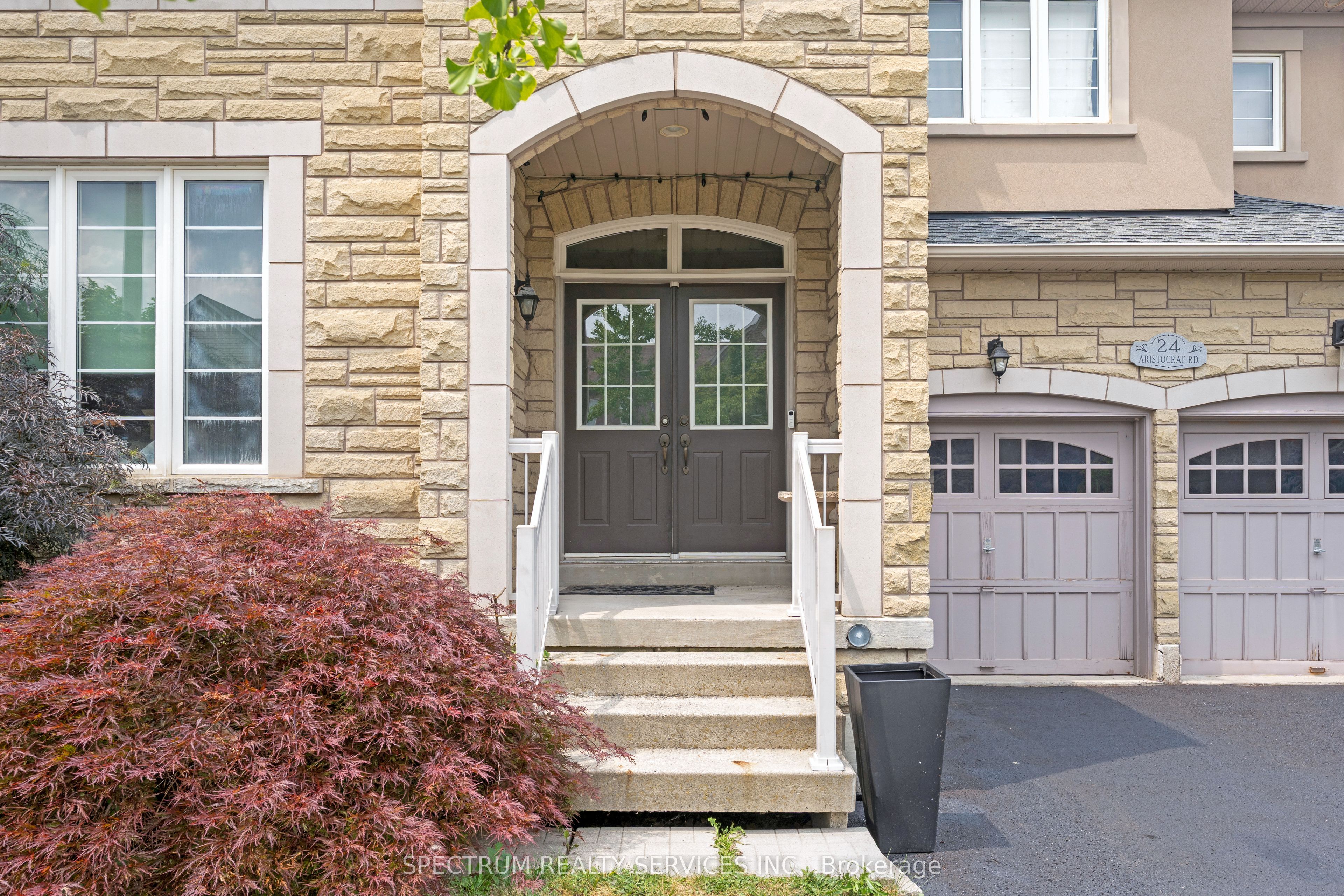 24 Aristocrat Road, Brampton, ON L6P 1X7 photo 3