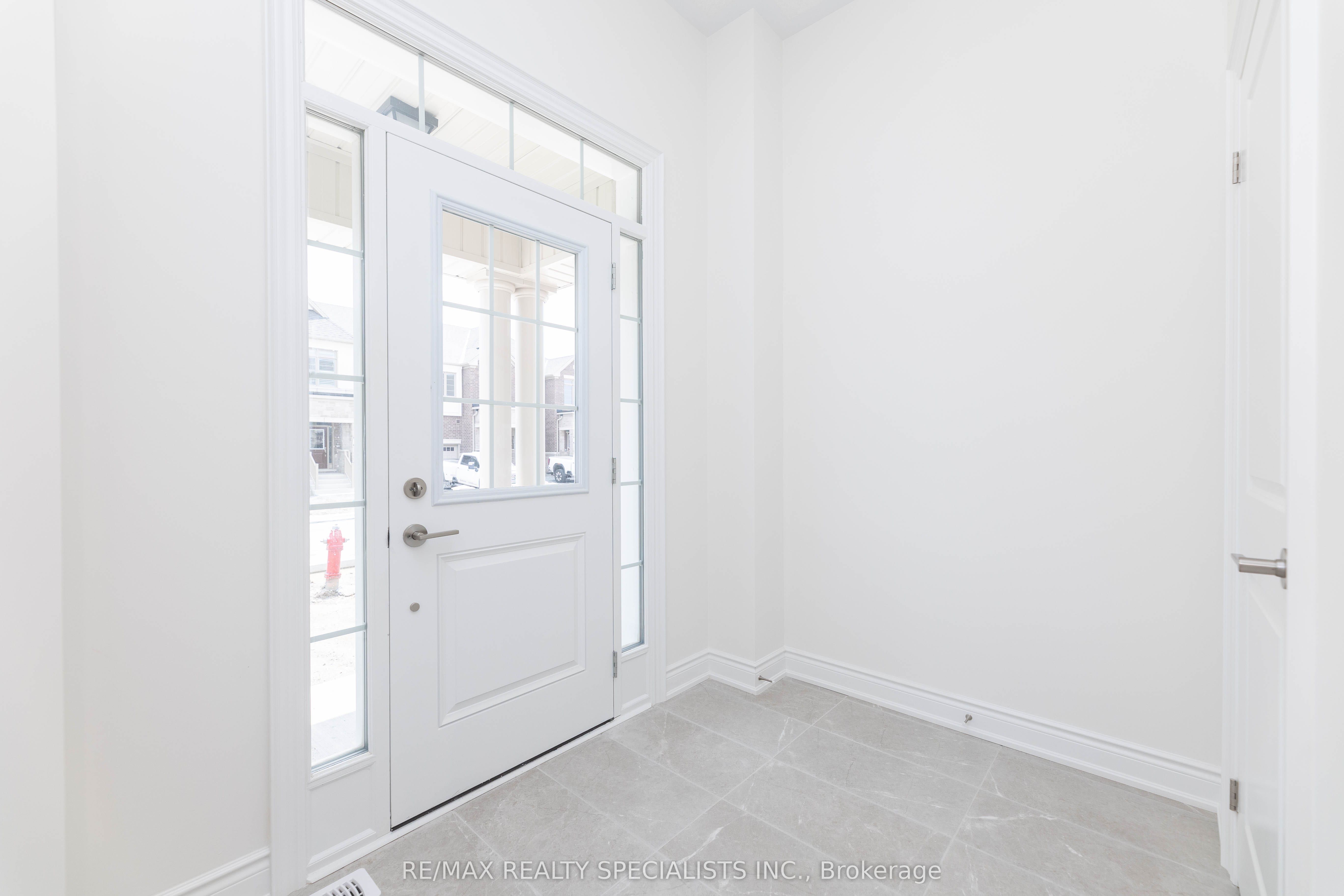 86 Bermondsey Way, Brampton, ON L6Y 6K9 photo 2