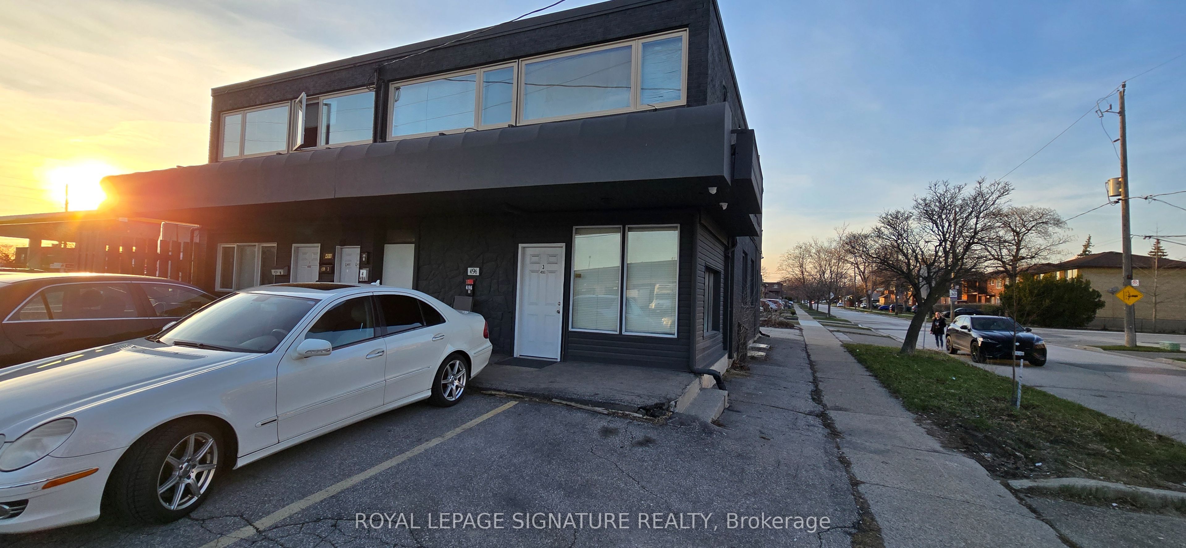 498 Horner Avenue 4, Toronto, ON M8W 2B8