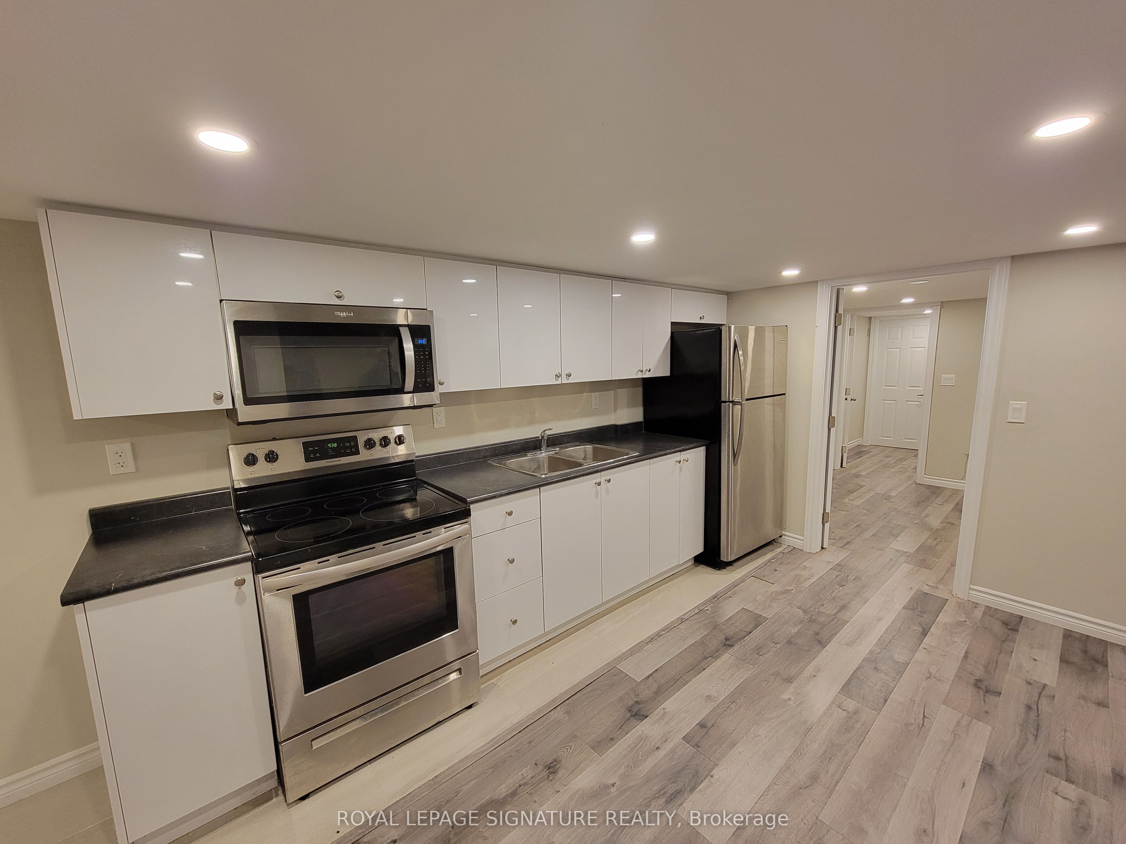 498 Horner Avenue 4, Toronto, ON M8W 2B8 photo 5