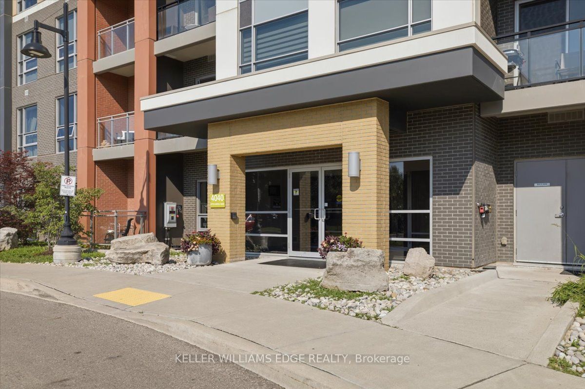 4040 Upper Middle Road 420, Burlington, ON L7M 0H2 photo 3