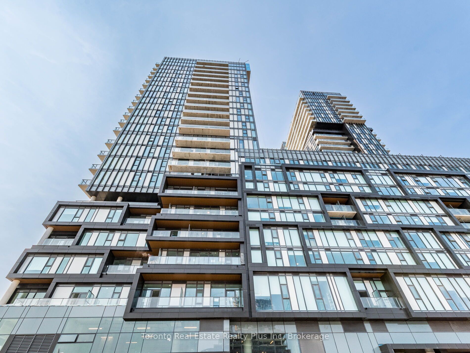 10 Graphophone Grove 2411, Toronto, ON M6H 0E5 photo 2