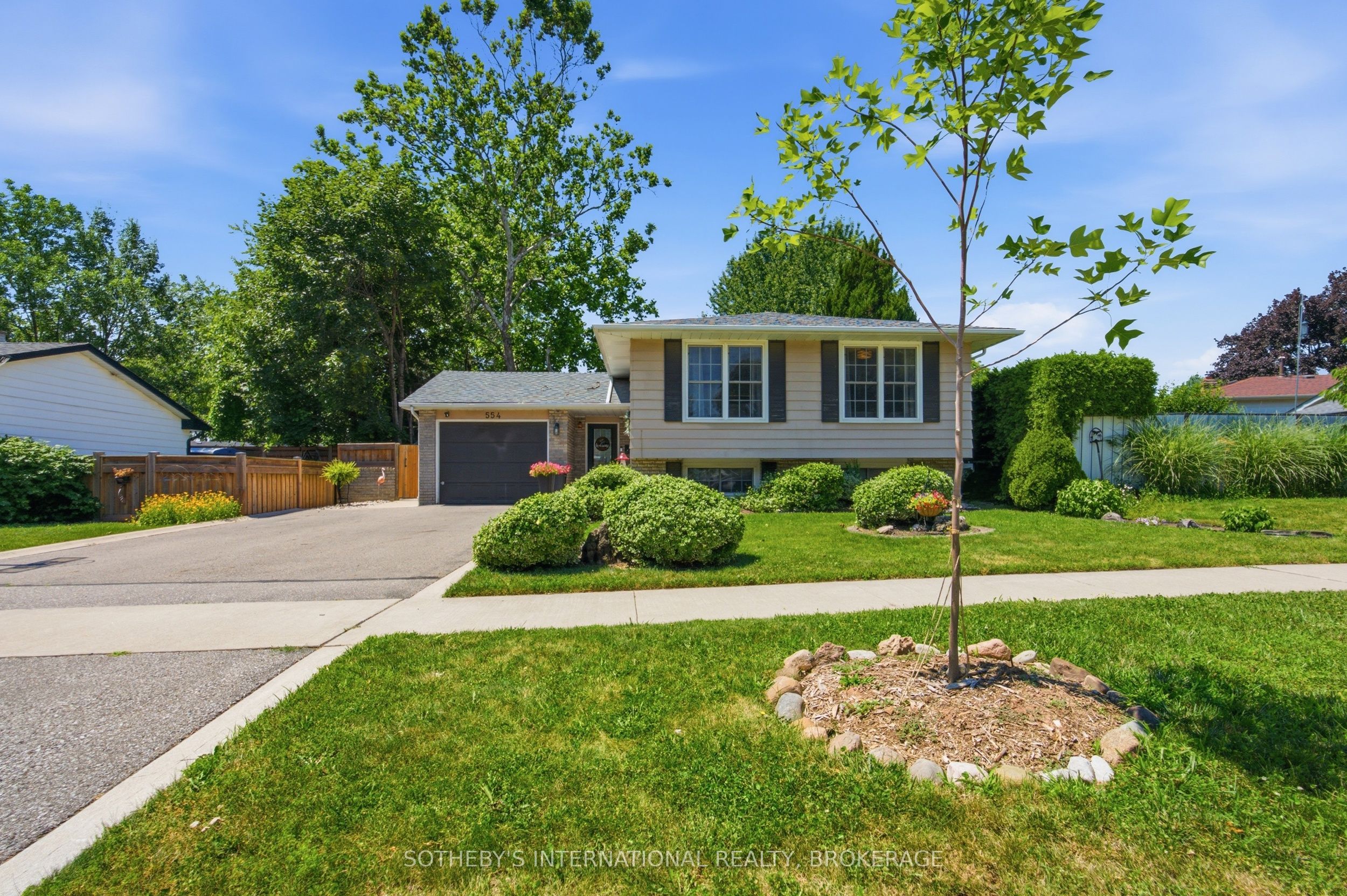 554 Chamberlain Road, Burlington, ON L7L 2V4 photo 2