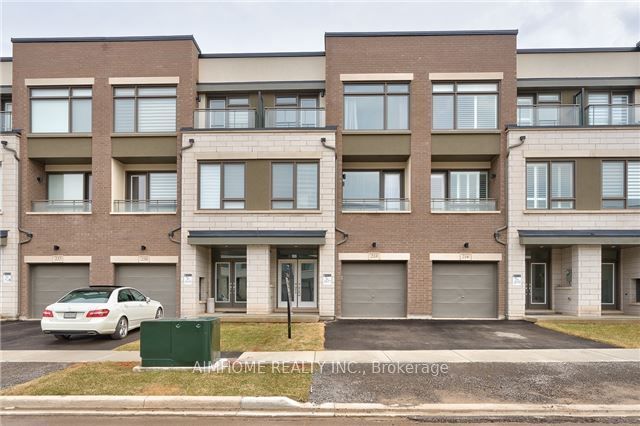 218 Wheat Boom Drive, Oakville, ON L6H 0P4