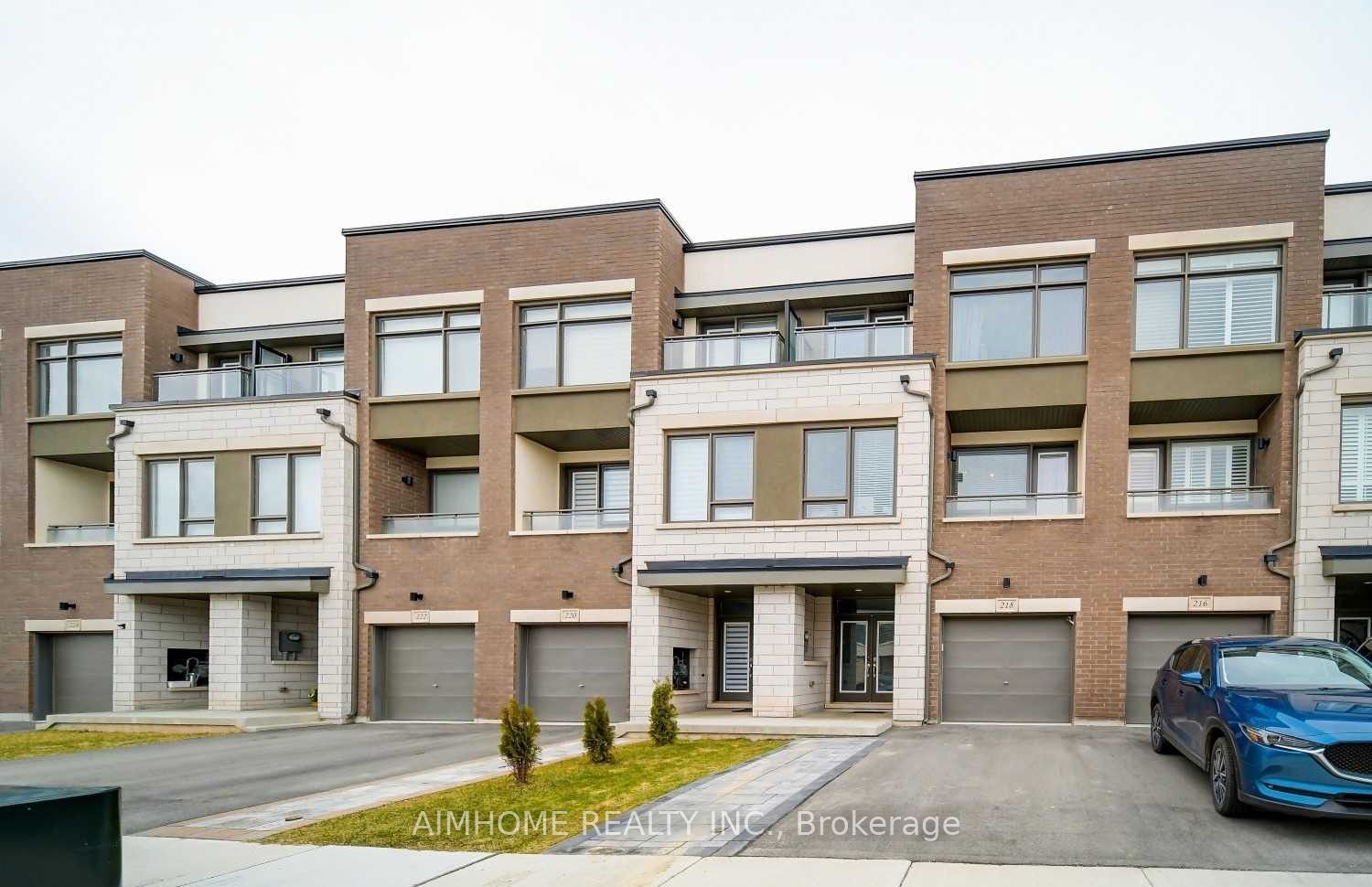 218 Wheat Boom Drive, Oakville, ON L6H 0P4 photo 2