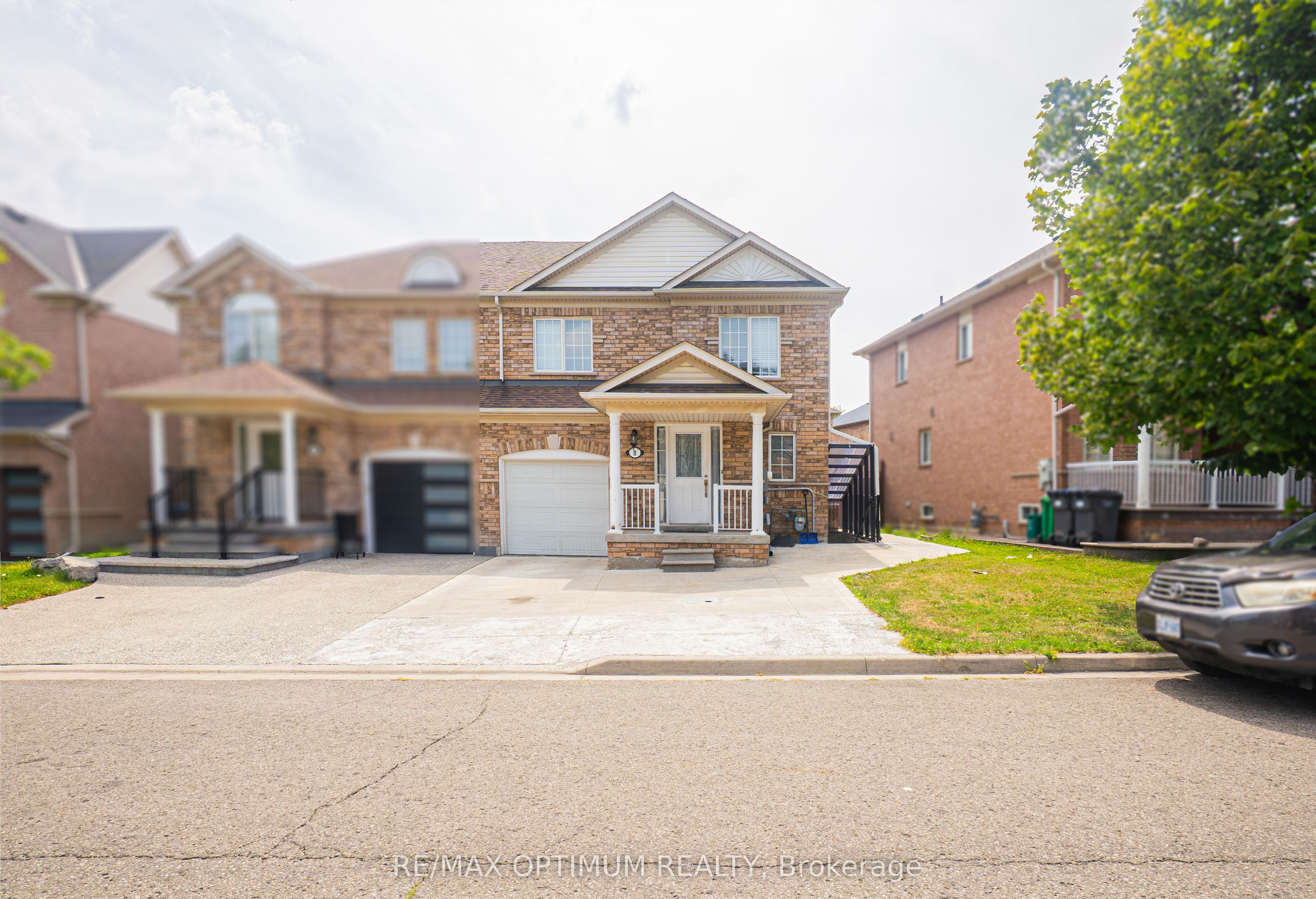 8 Topiary Lane, Brampton, ON L7A 2K6 photo 3