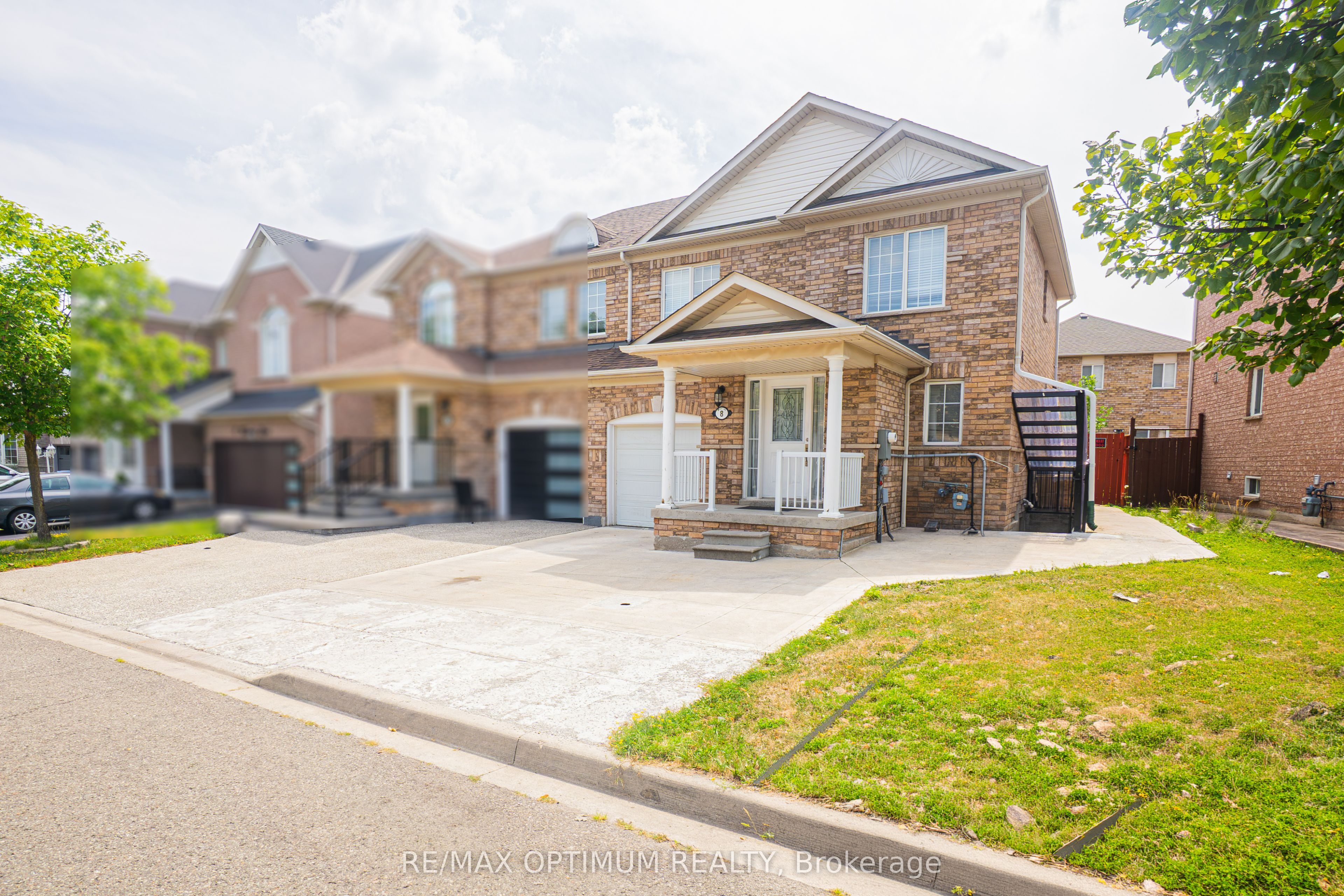 8 Topiary Lane, Brampton, ON L7A 2K6 photo 5