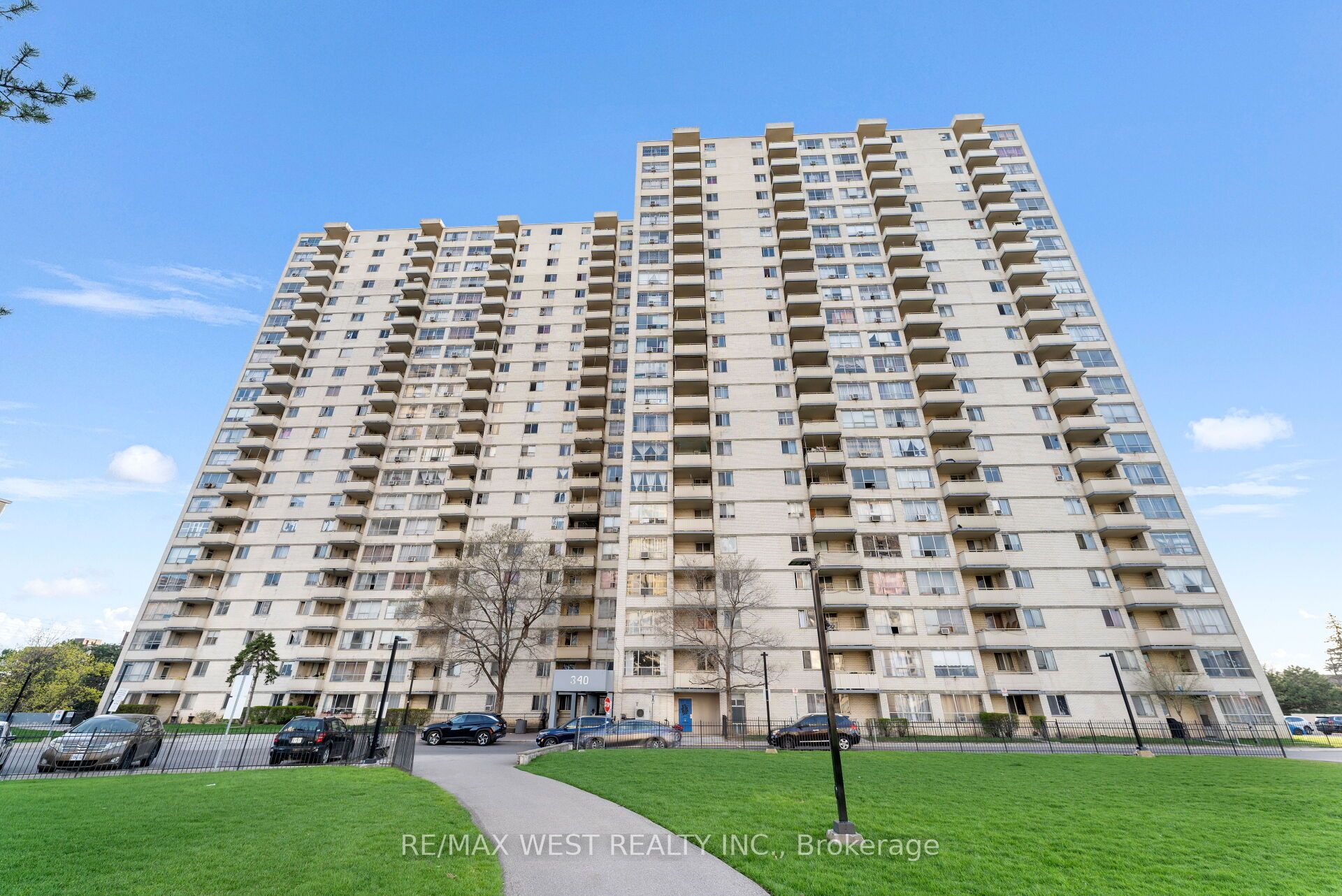 340 Dixon Road 114, Toronto, ON M9R 1T1