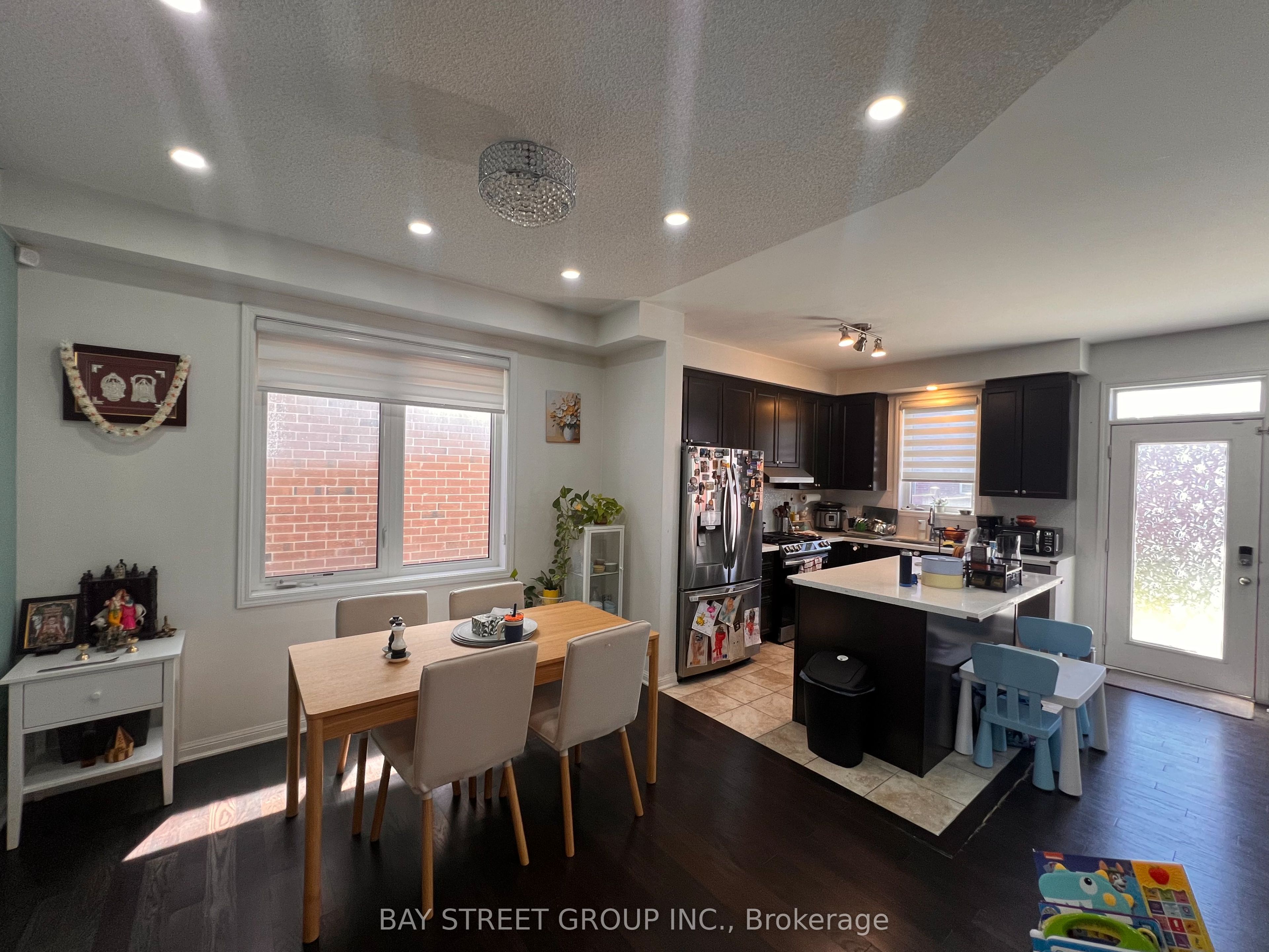 66 Robert Parkinson Drive, Brampton, ON L7A 0X5 photo 5