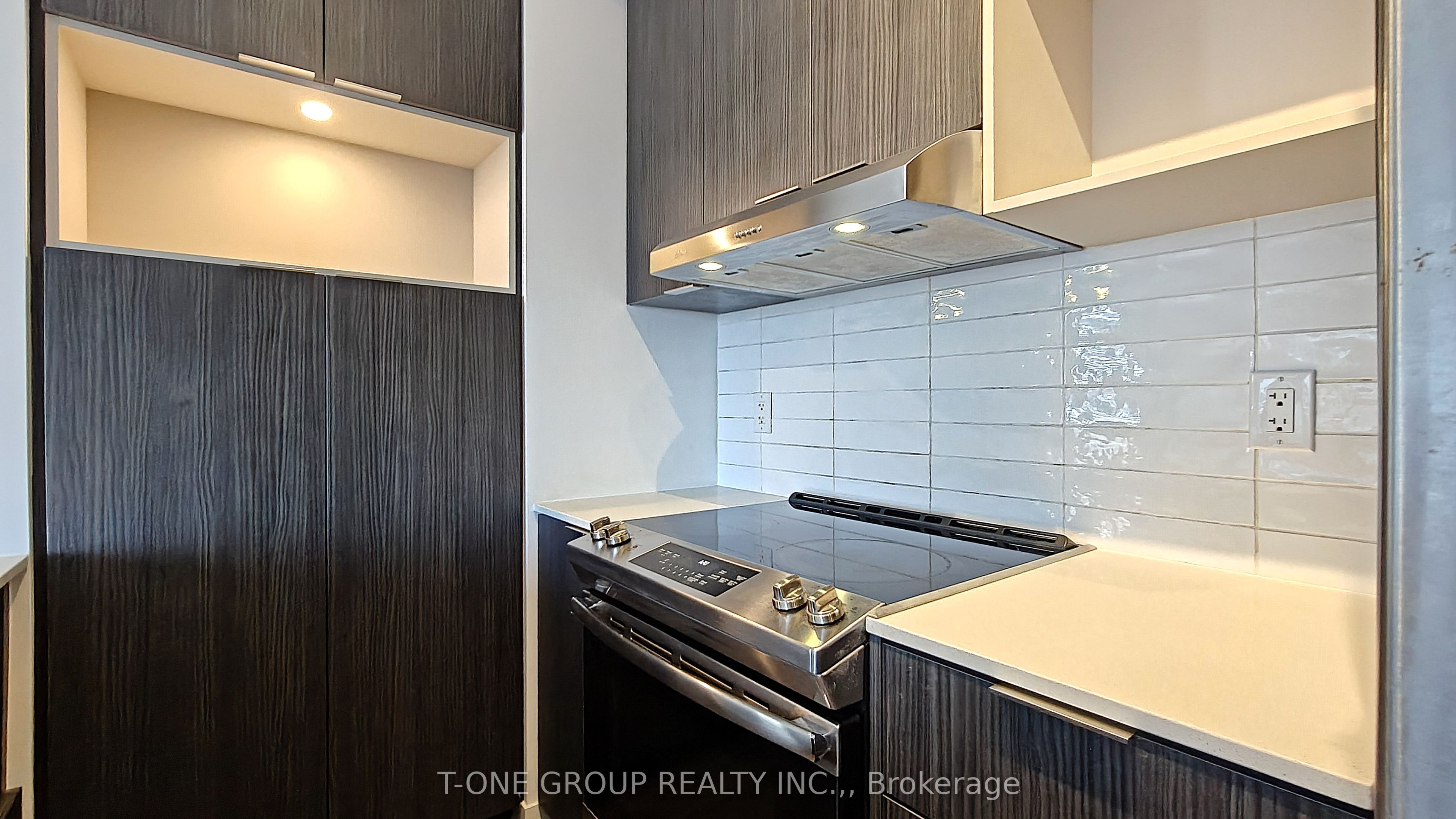 2520 Eglinton Avenue 722, Mississauga, ON L5M 0Y4 photo 5