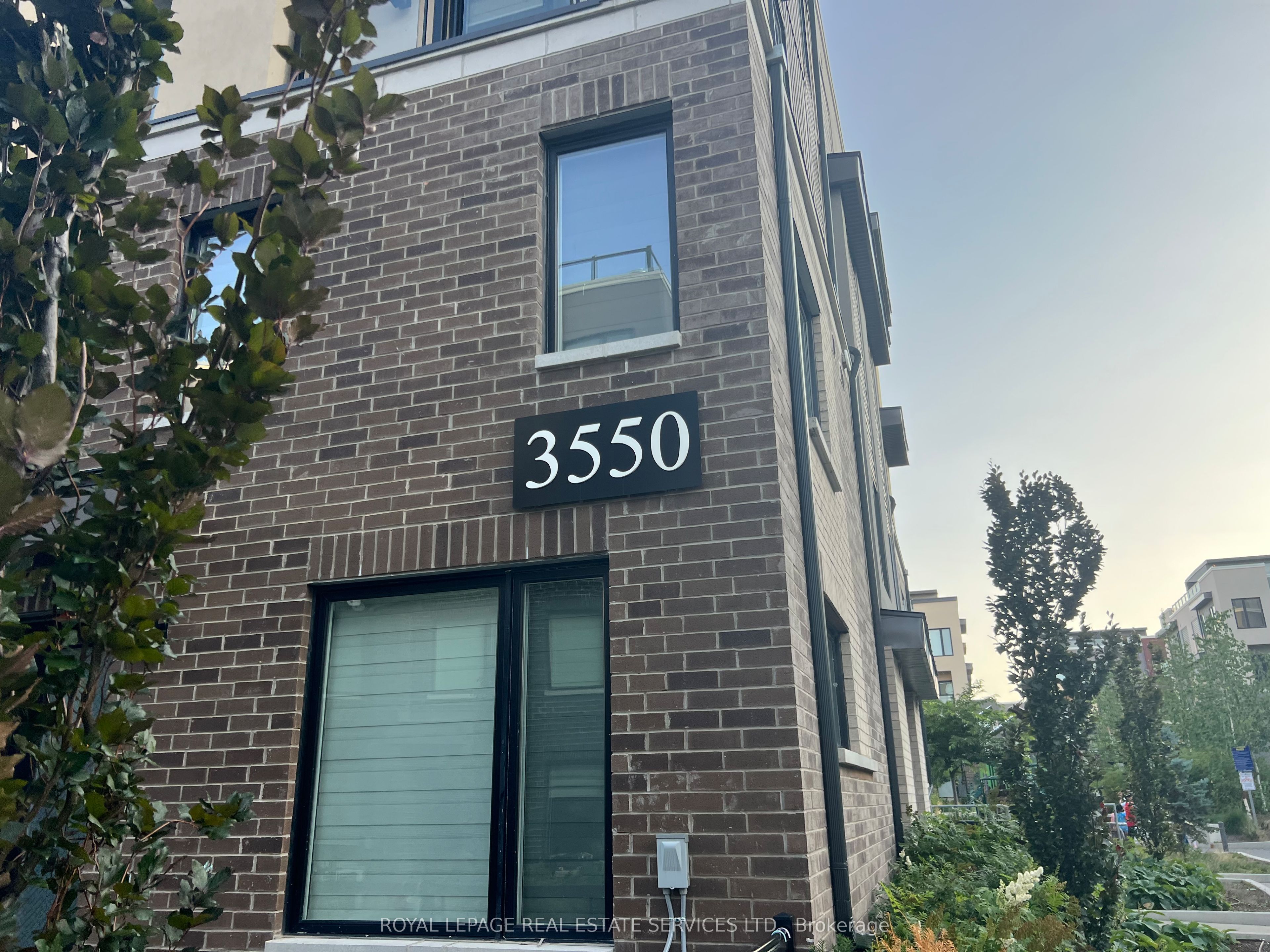 3550 Colonial Drive unit 27, Mississauga, ON L5L 0C1