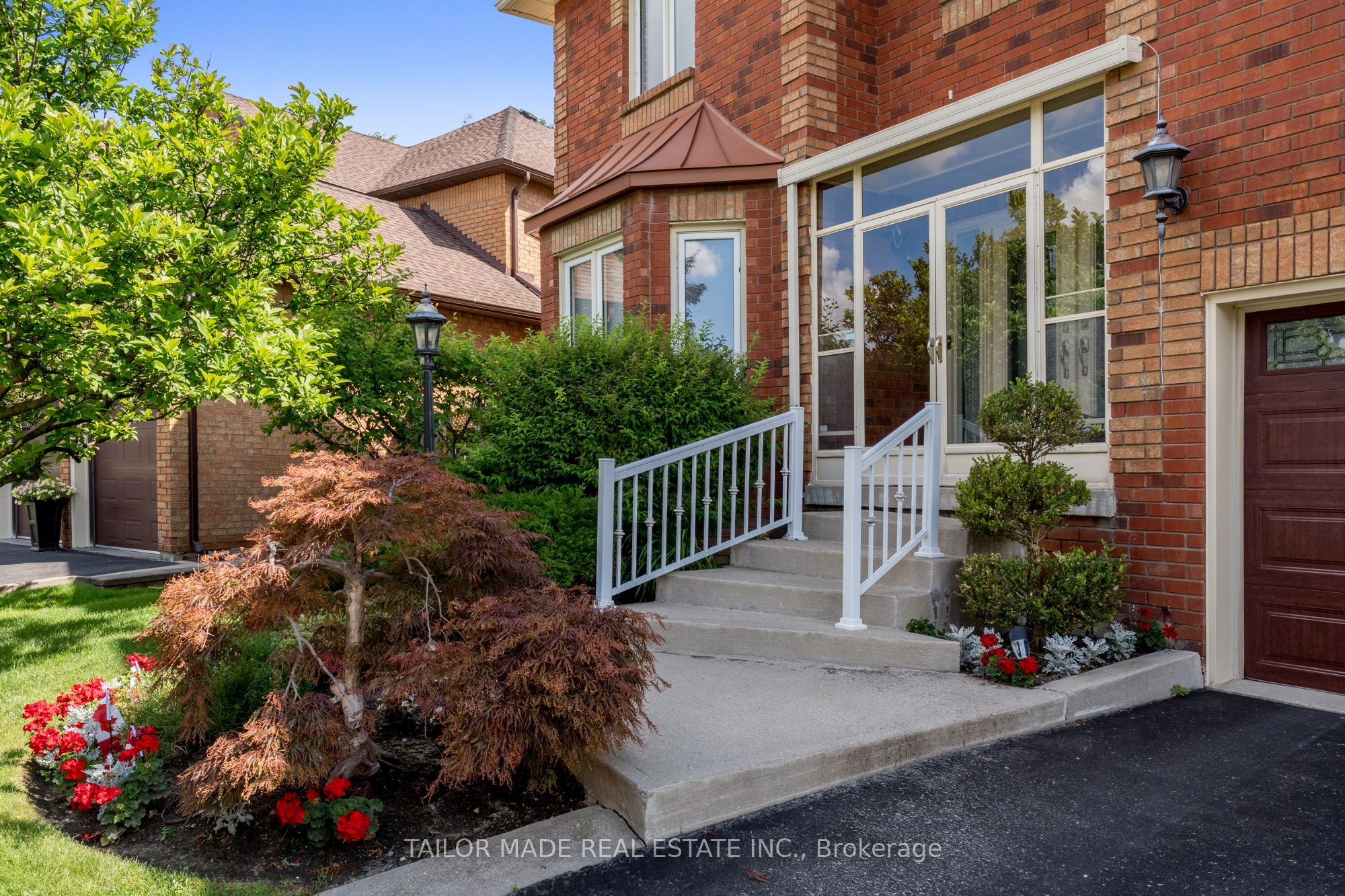 3 Stonegate Drive, Brampton, ON L6Z 3L7 photo 2