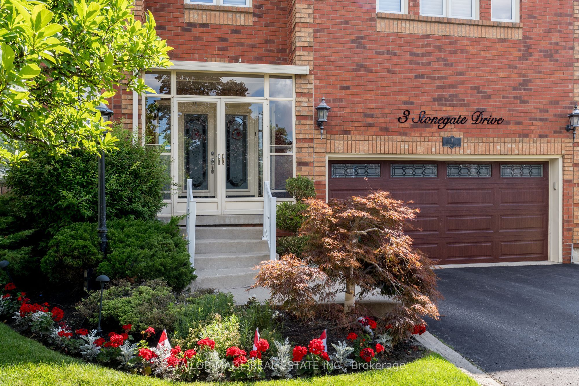 3 Stonegate Drive, Brampton, ON L6Z 3L7 photo 3