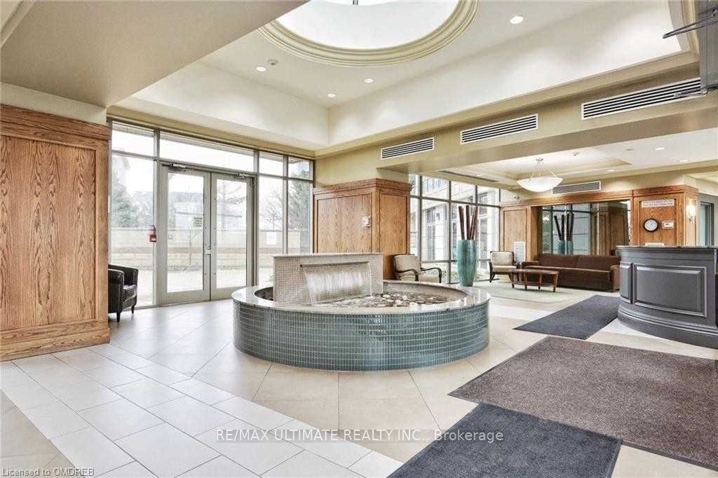 2379 Central Park Drive 709, Oakville, ON L6H 0E3 photo 2