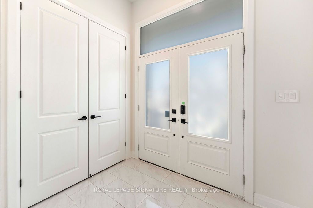1191 Onyx Trail, Oakville, ON L6H 8A6 photo 3