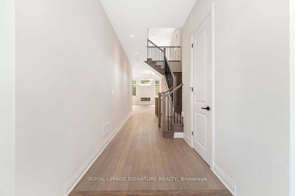 1191 Onyx Trail, Oakville, ON L6H 8A6 photo 4