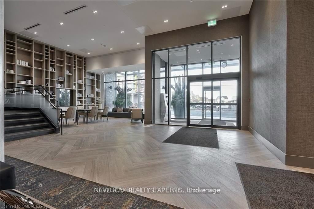 2450 Old Bronte Road 510, Oakville, ON L6M 5P6 photo 4