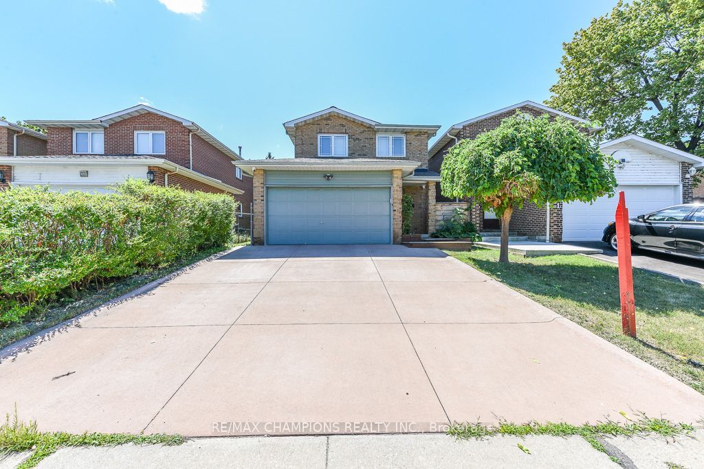 163 Simmons Boulevard, Brampton, ON L6V 3Y2