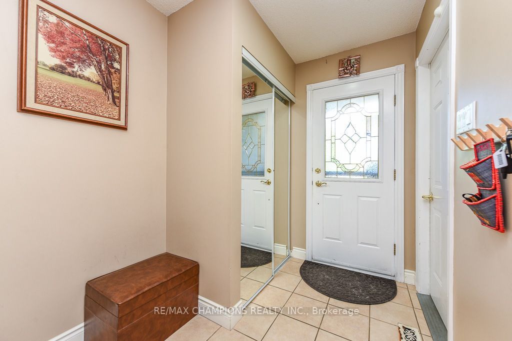 163 Simmons Boulevard, Brampton, ON L6V 3Y2 photo 4
