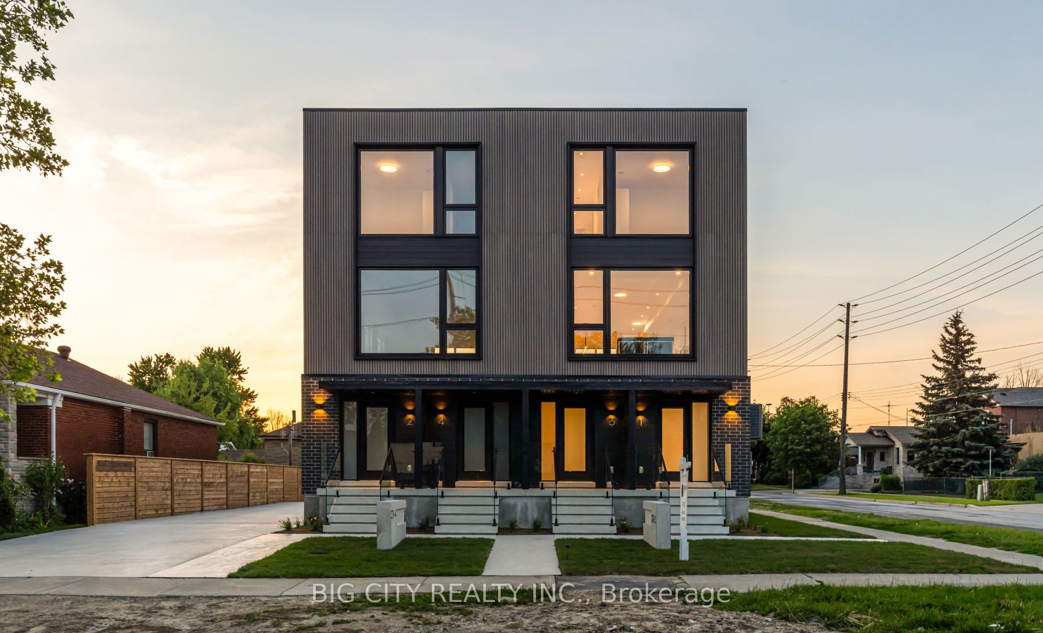 276 Lanor Avenue 3, Toronto, ON M8W 2P9 photo 2