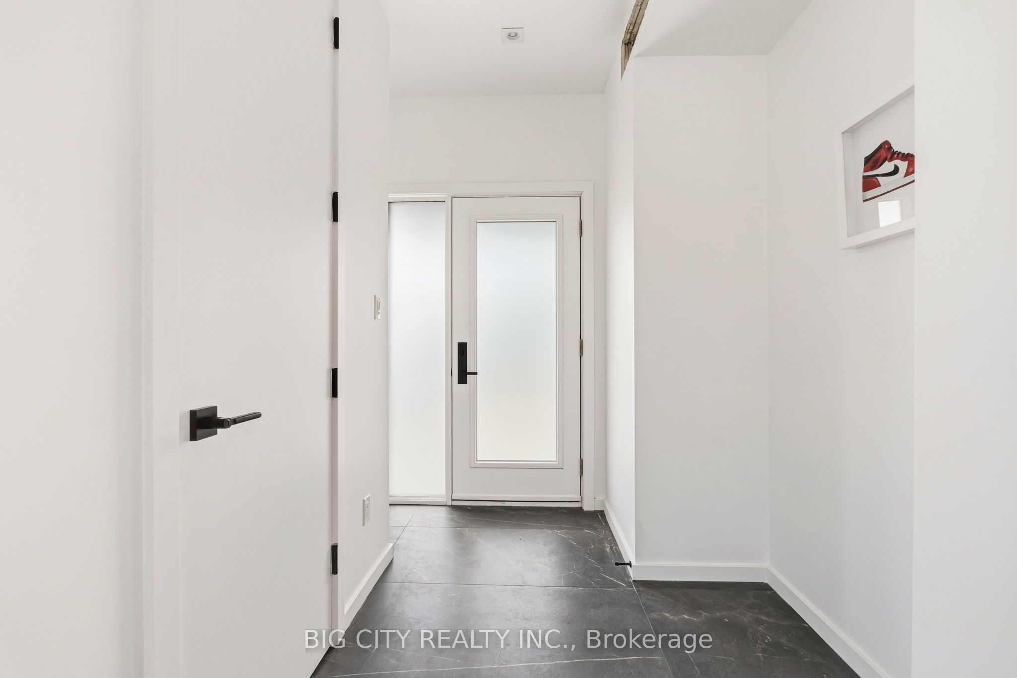 276 Lanor Avenue 1, Toronto, ON M8W 2P9 photo 5