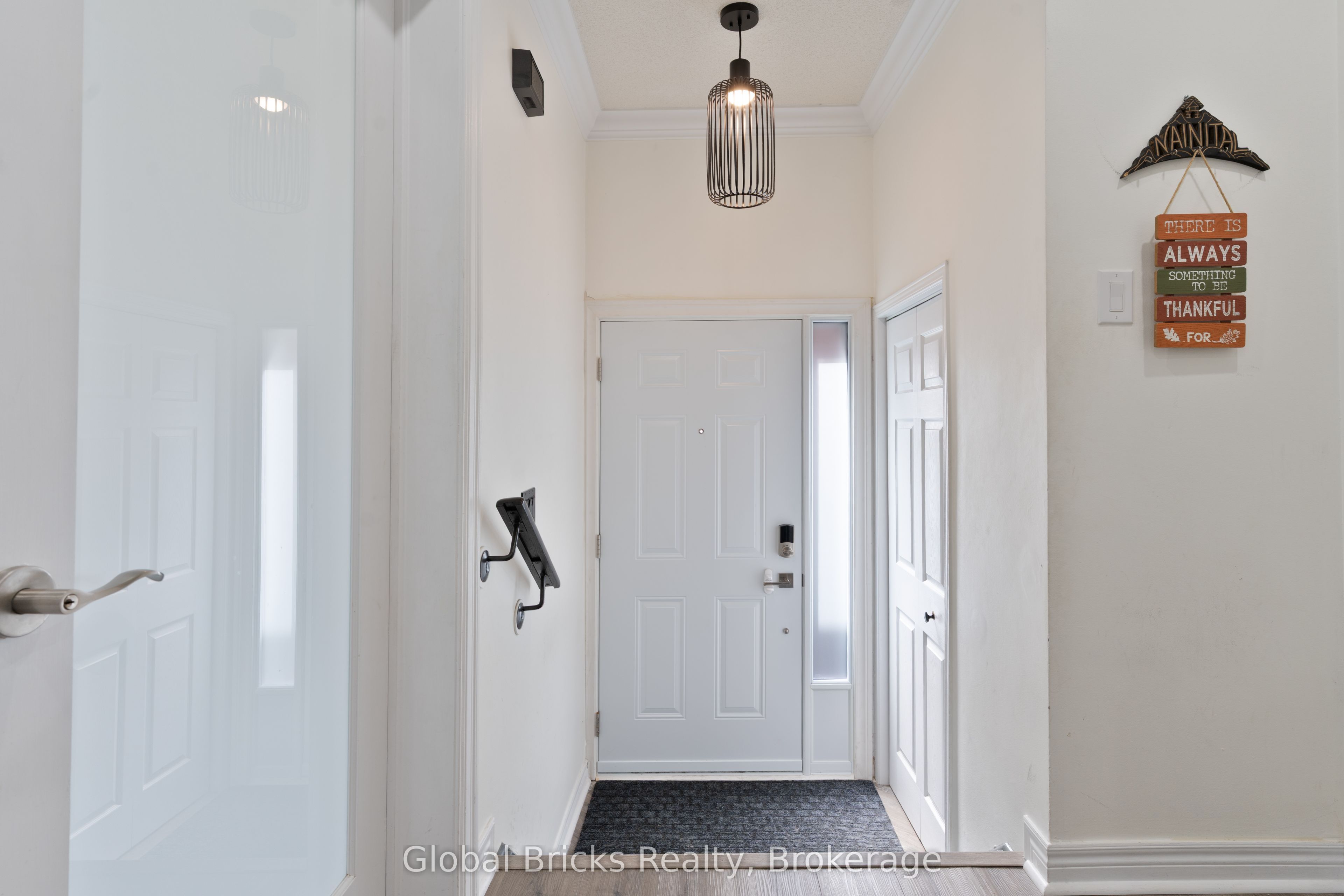 85 Millstone Drive, Brampton, ON L6Y 4P5 photo 3