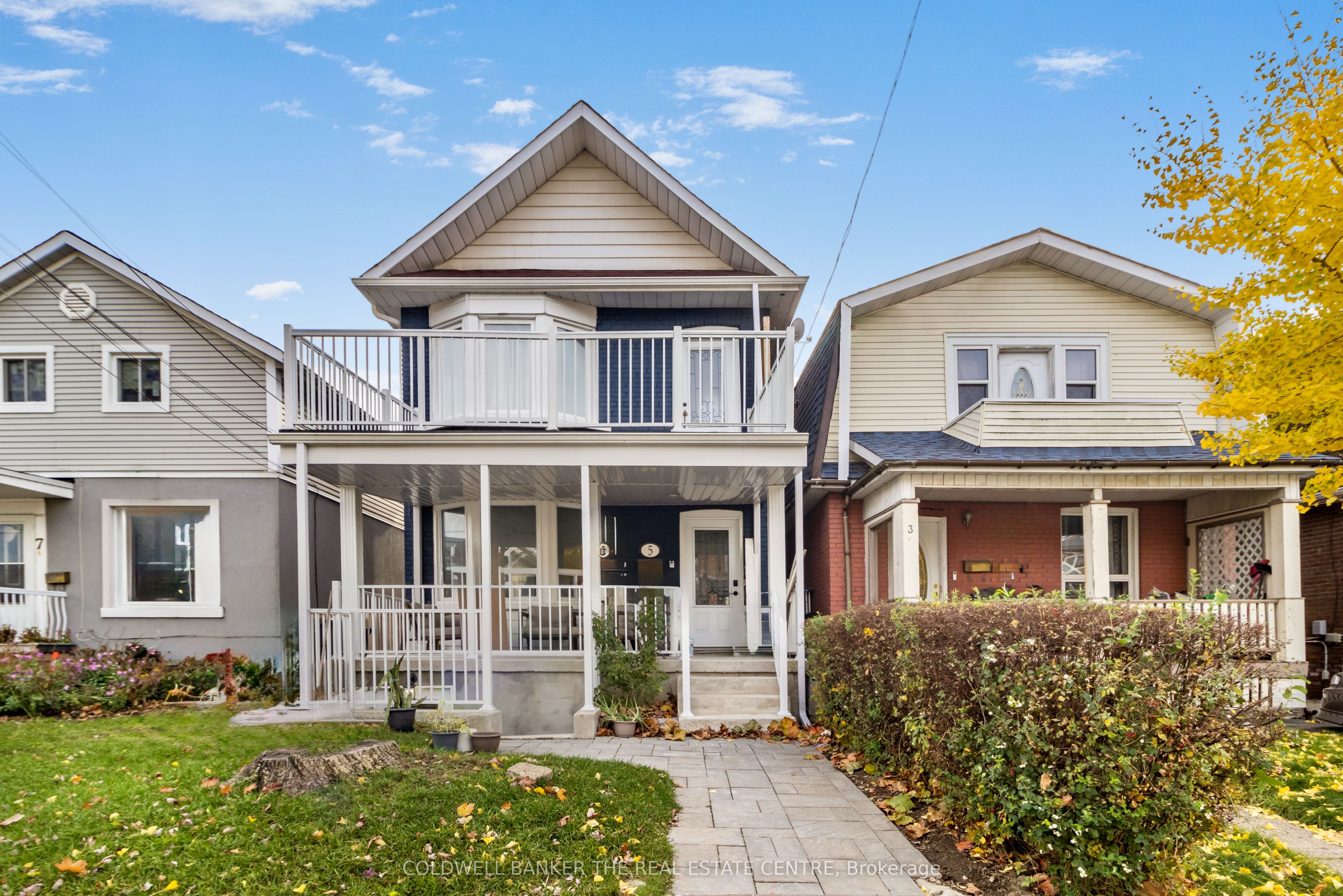 5 Rutherford Avenue, Toronto, ON M6M 2C5