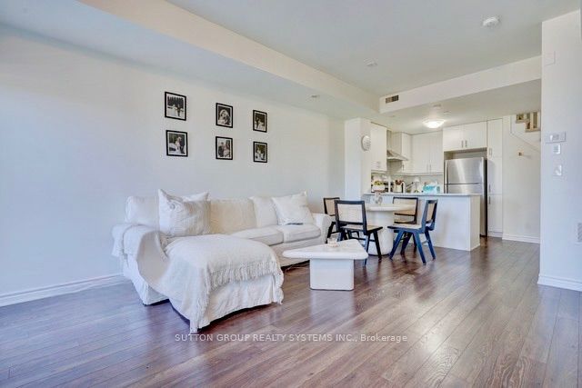 100 Long Branch Avenue 33, Toronto, ON M8W 1N6 photo 5