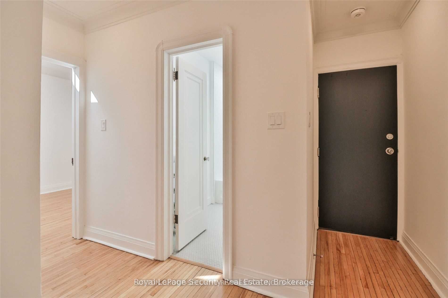 3317 Lake Shore Boulevard W 2, Toronto, ON M8W 1M8 photo 4