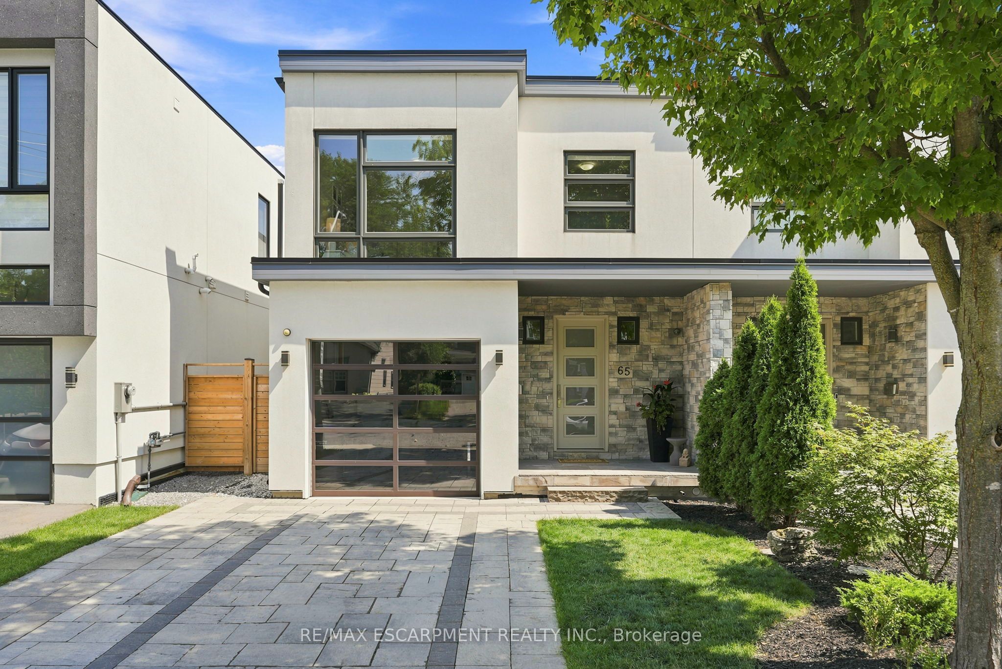 65 Forest Avenue, Mississauga, ON L5G 1L3 photo 2