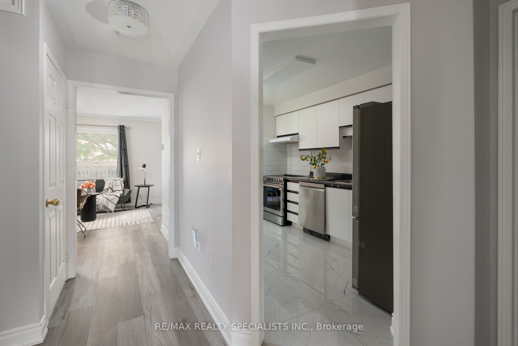 6803 Bansbridge Crescent, Mississauga, ON L5N 6T3 photo 5