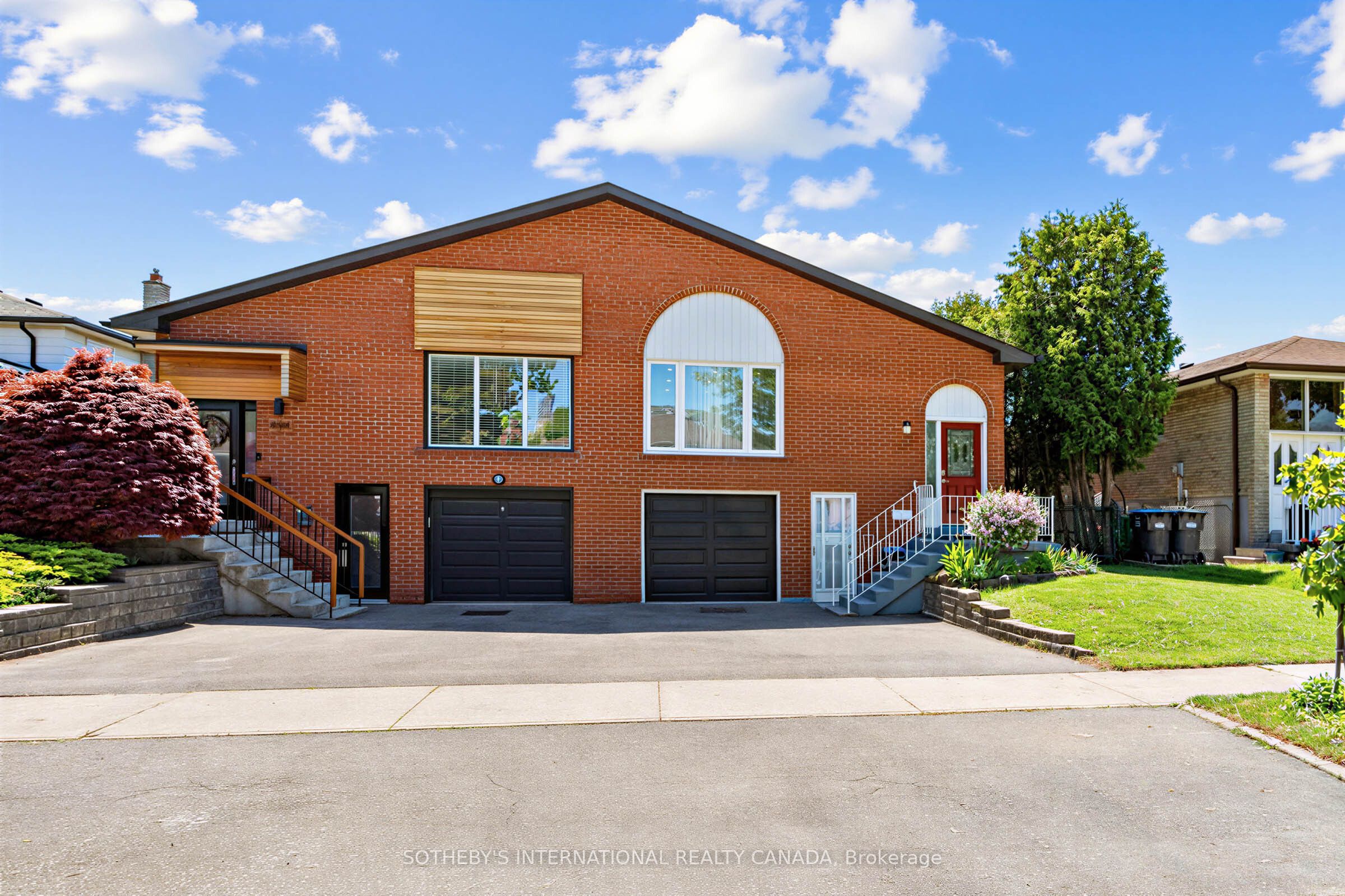 496 Fendalton Street, Mississauga, ON L5B 2L9 photo 2