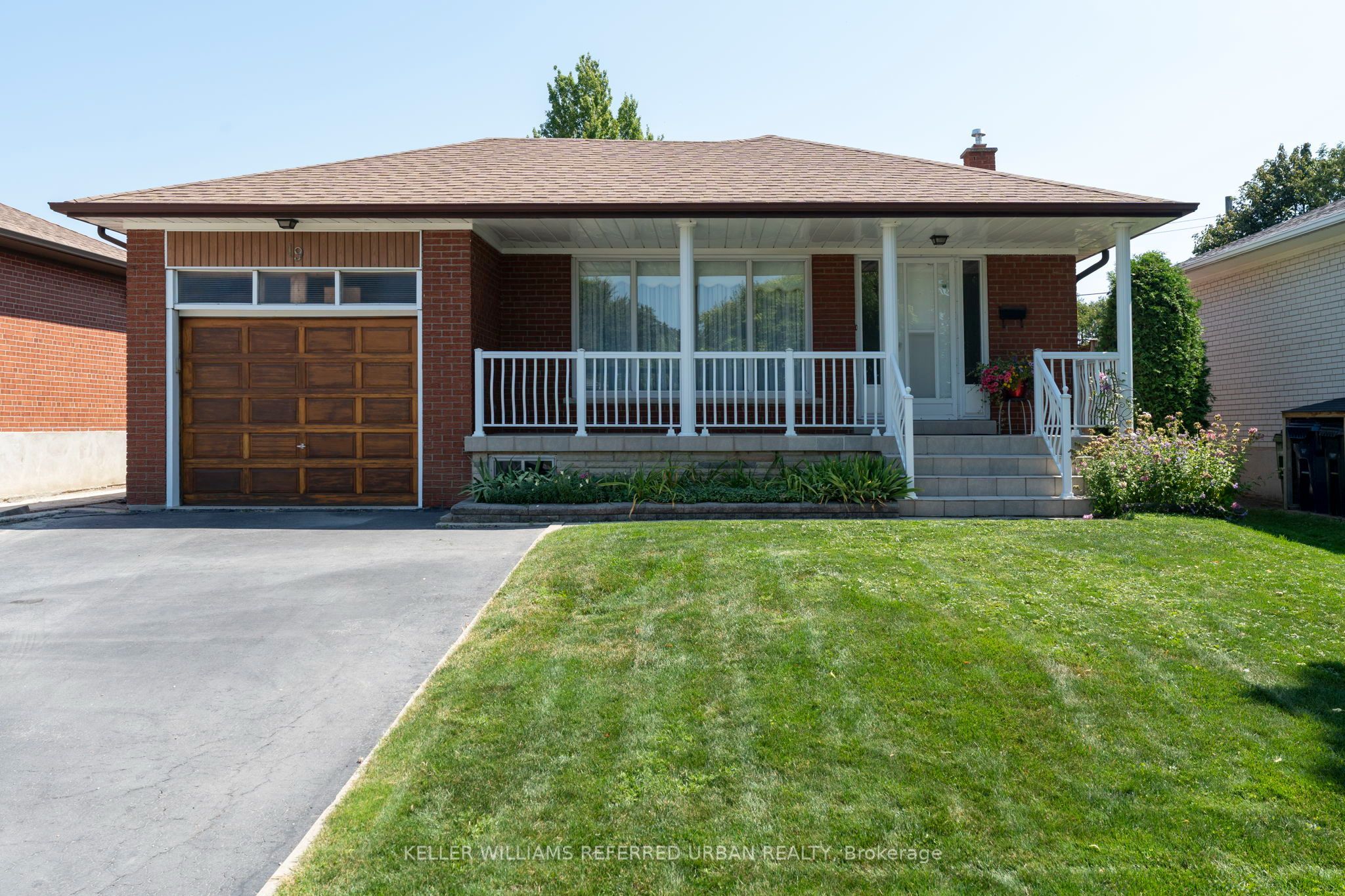 19 Groverdale Road, Toronto, ON M9C 3M7