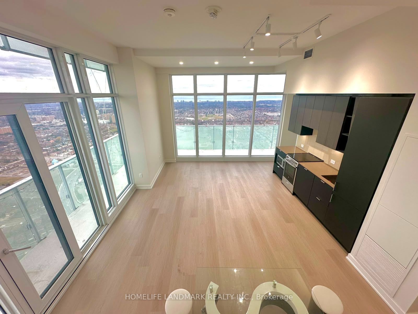 3883 Quartz Road 6005, Mississauga, ON L5B 0M4 photo 3