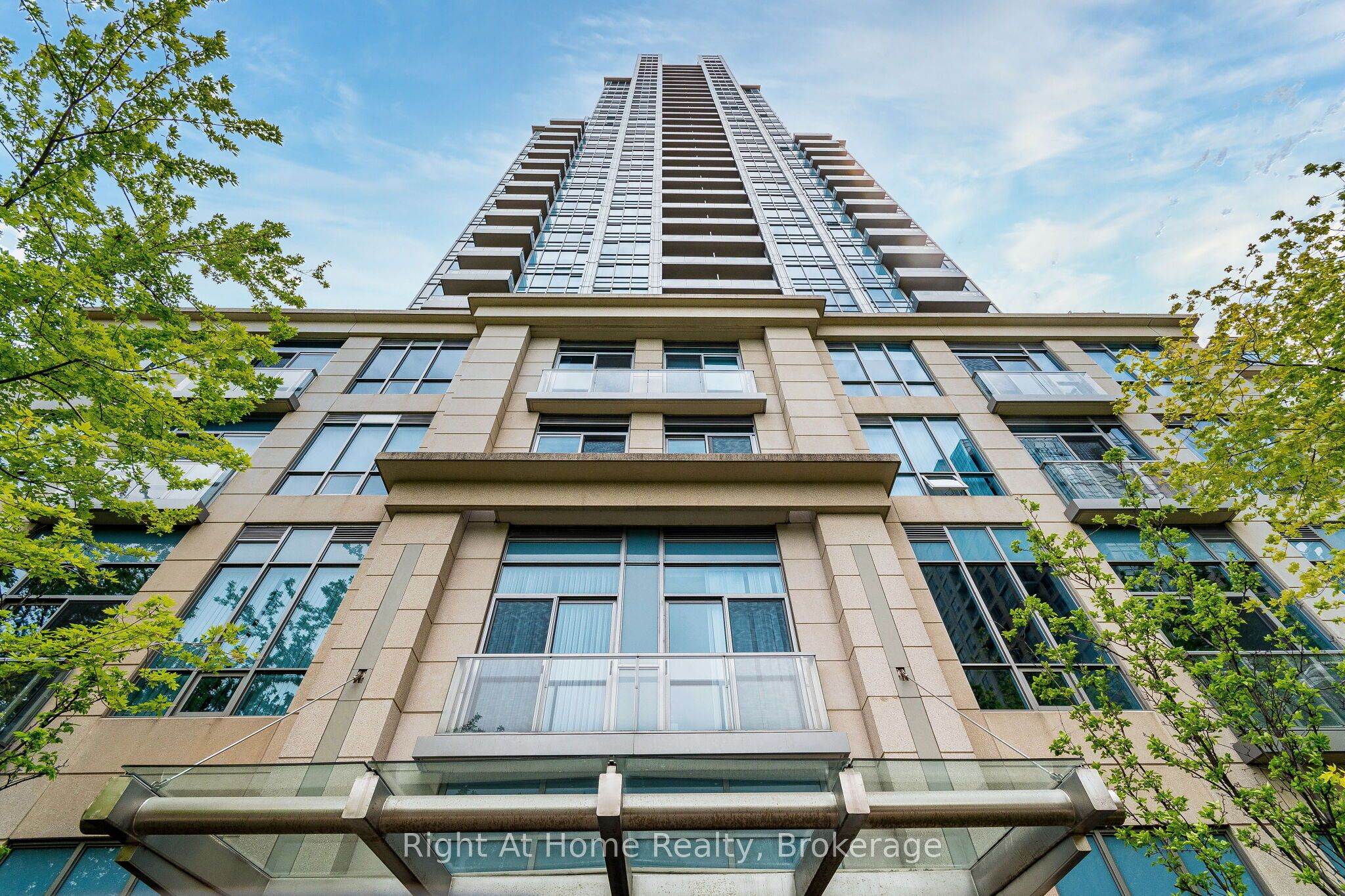 15 Viking Lane 1303, Toronto, ON M9B 0A4 photo 4