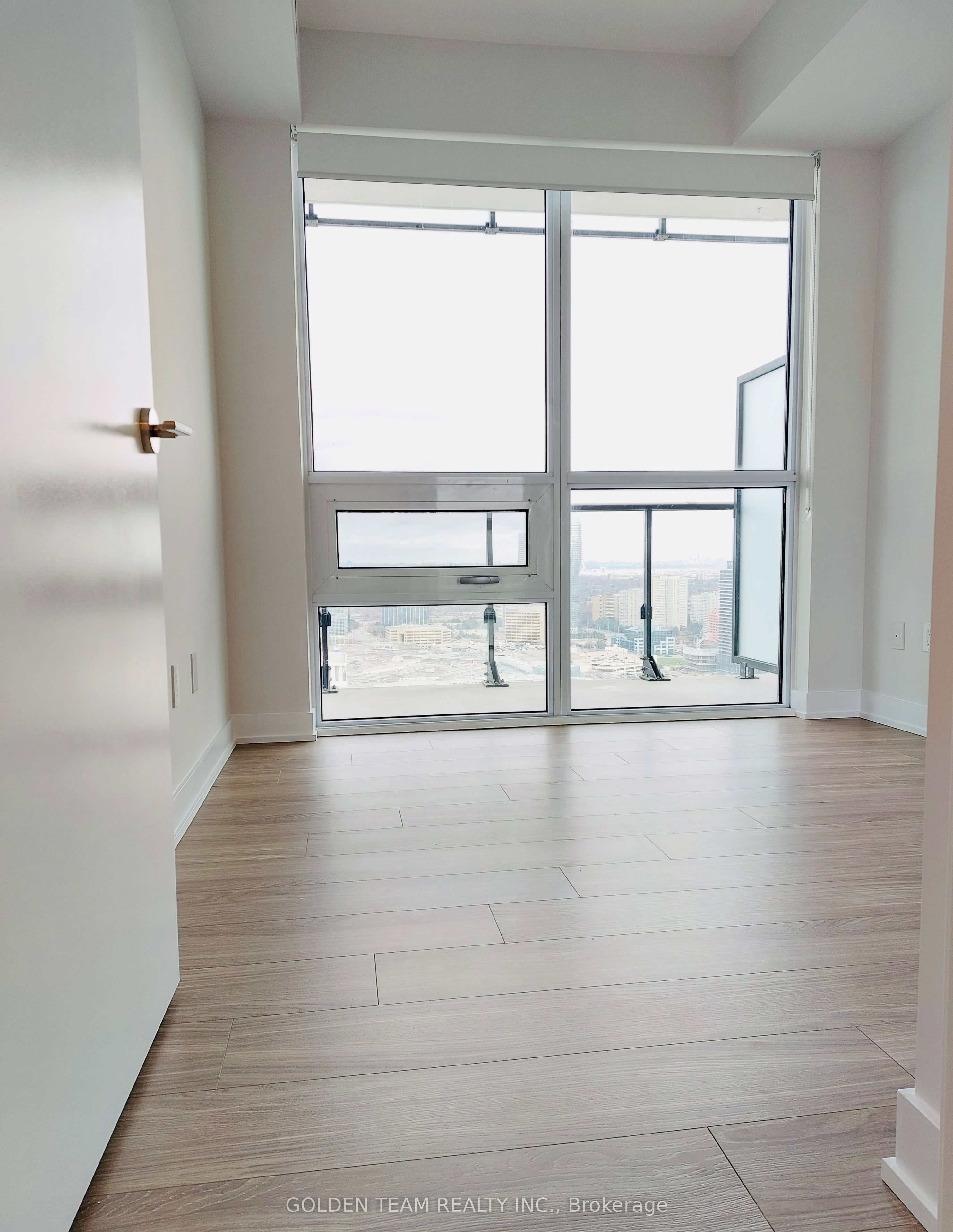 4130 Parkside Village Drive 3404, Mississauga, ON L5B 0L7 photo 5