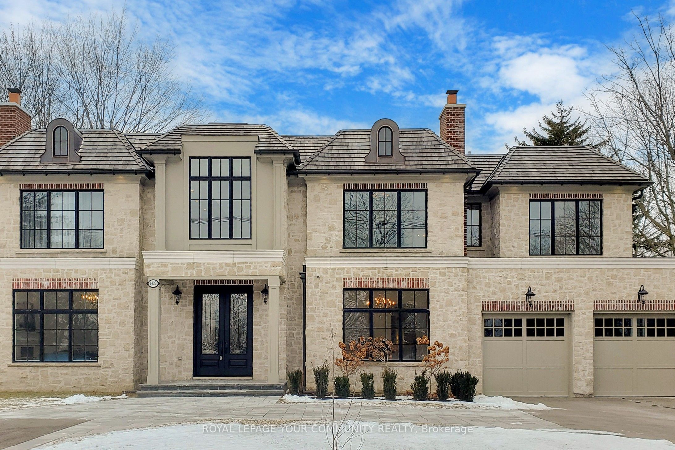 1427 Lakeshore Road W, Oakville, ON L6L 1G4