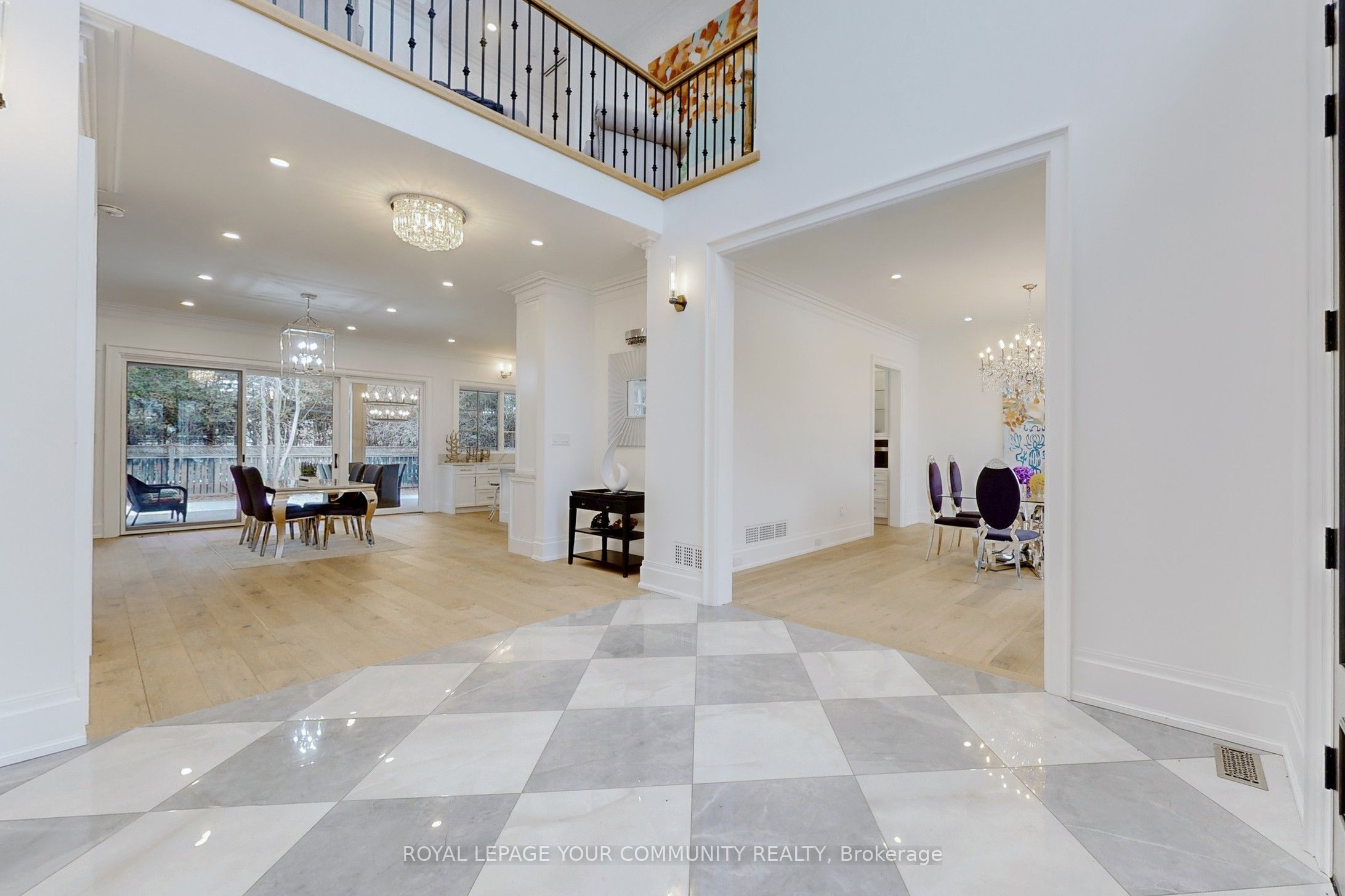 1427 Lakeshore Road W, Oakville, ON L6L 1G4 photo 3