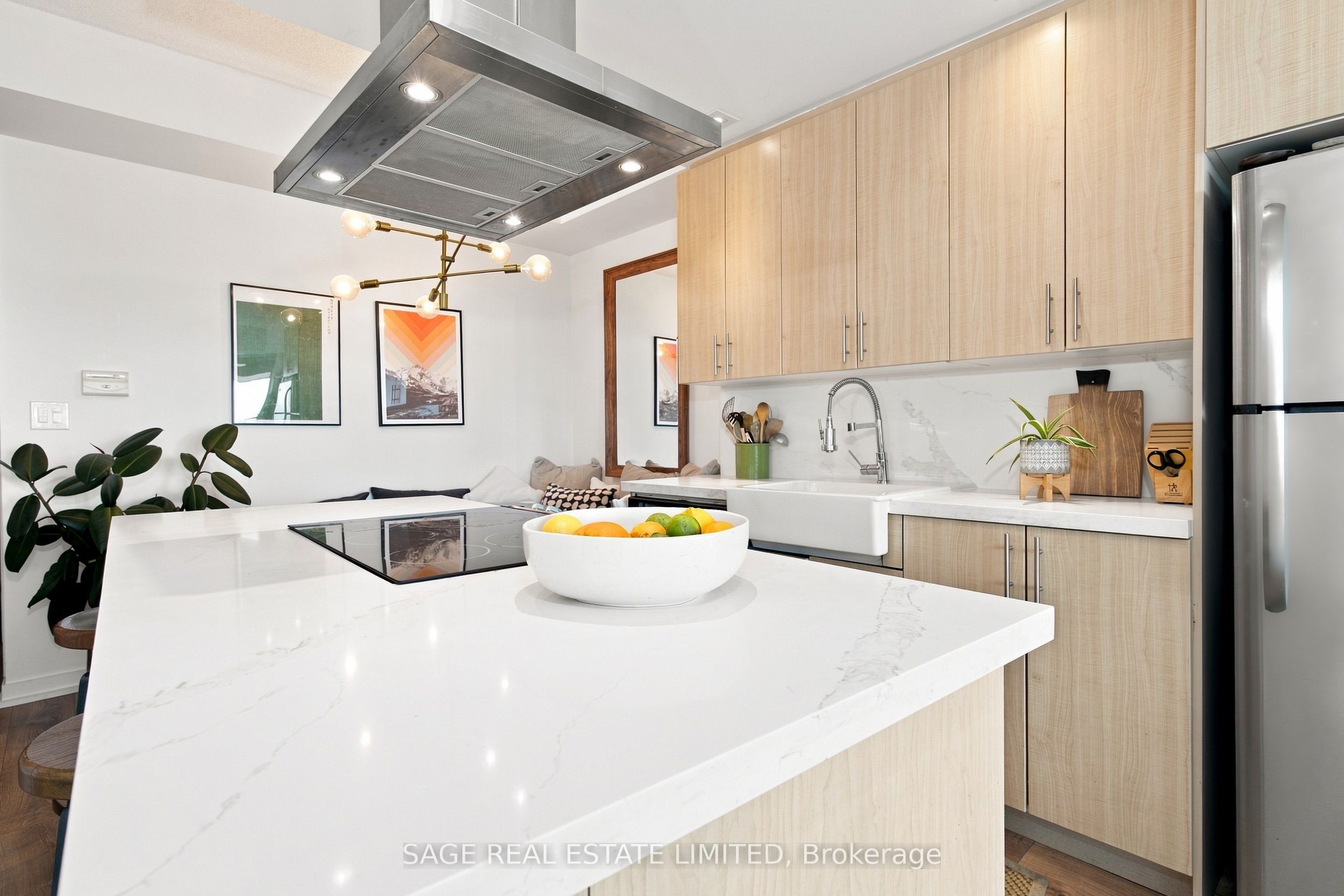 165 Legion Road N 1428, Toronto, ON M8Y 0B3 photo 3