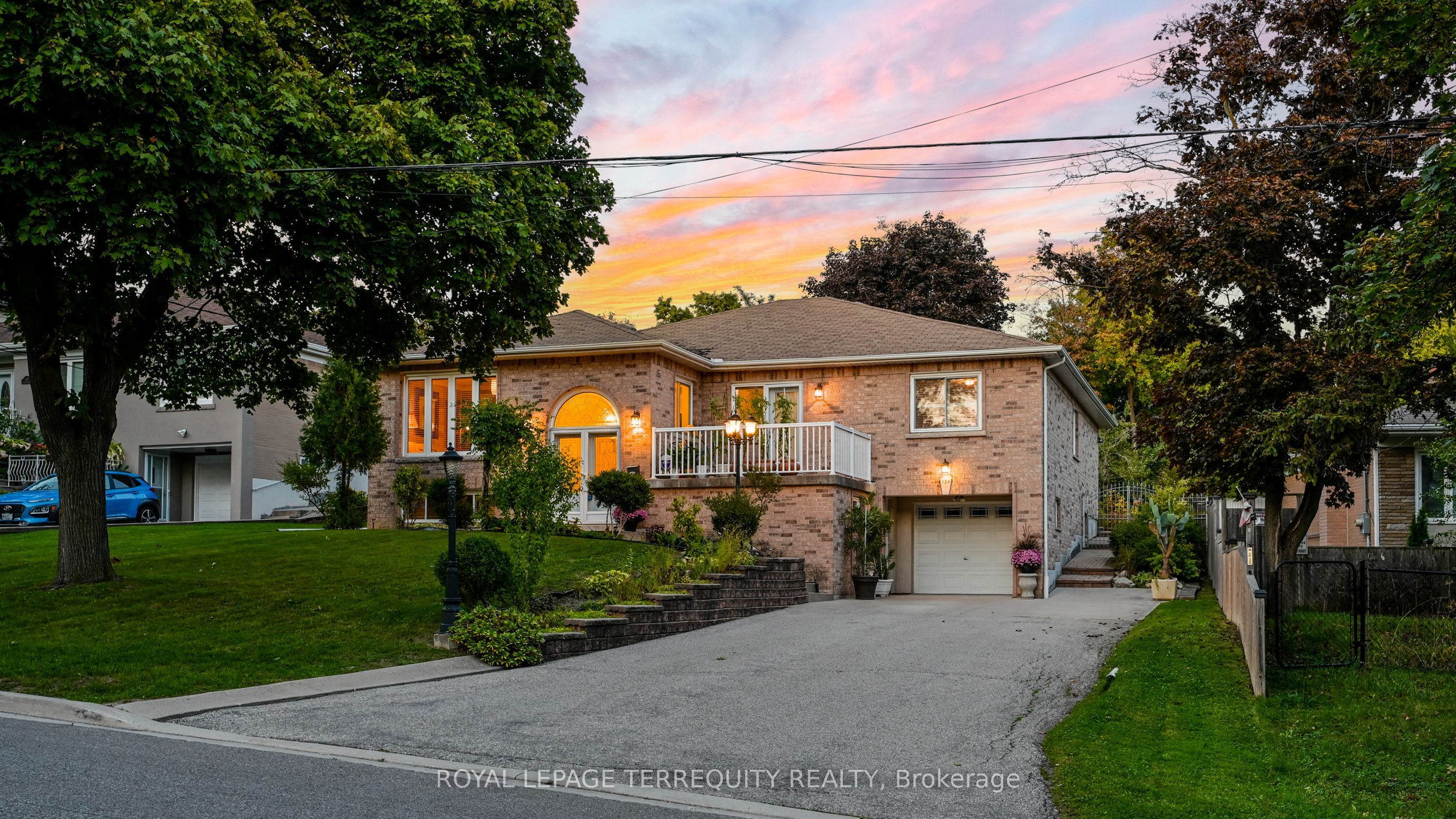 134 Hadrian Drive, Toronto, ON M9W 1V4 photo 2