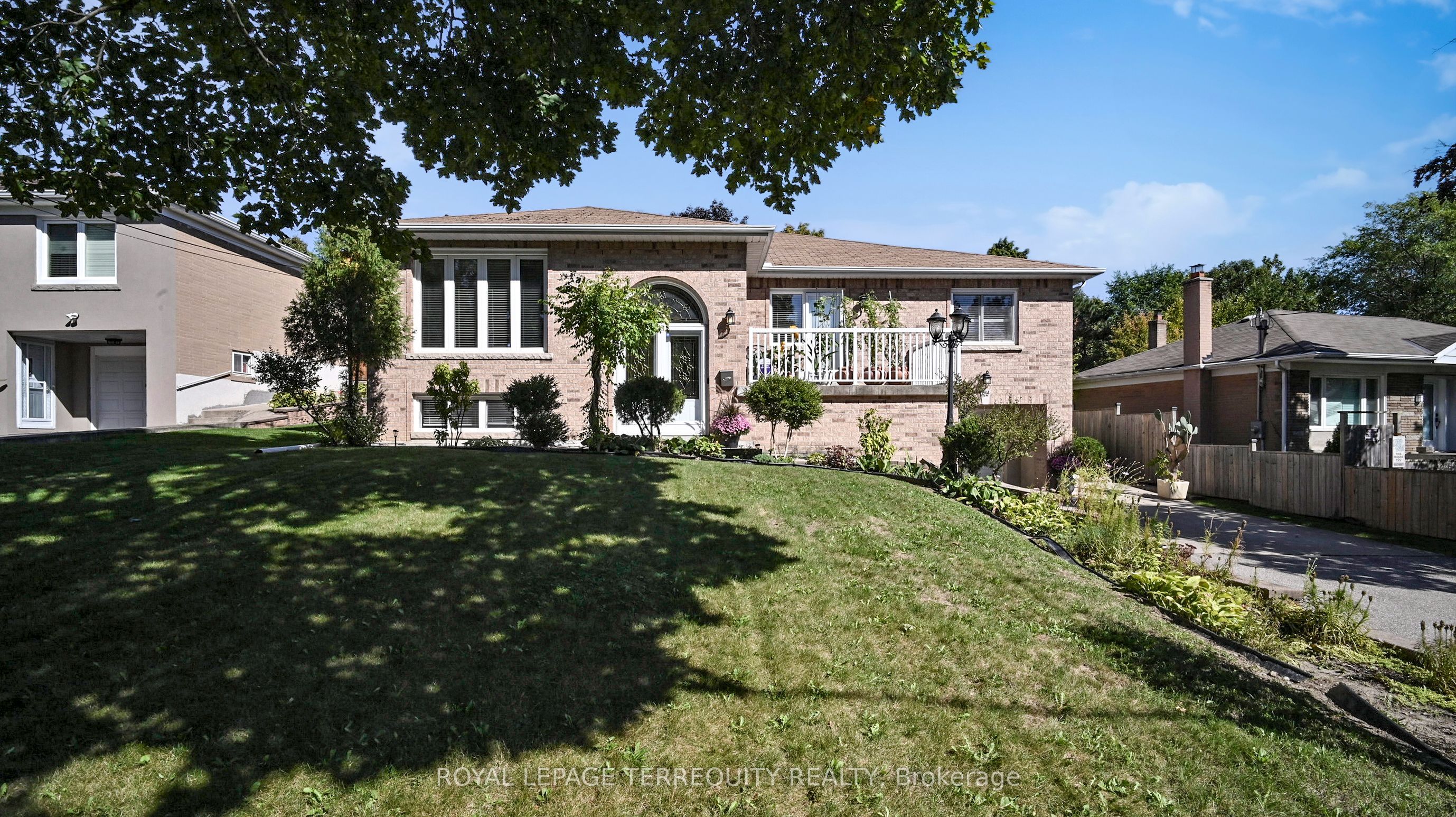 134 Hadrian Drive, Toronto, ON M9W 1V4 photo 3