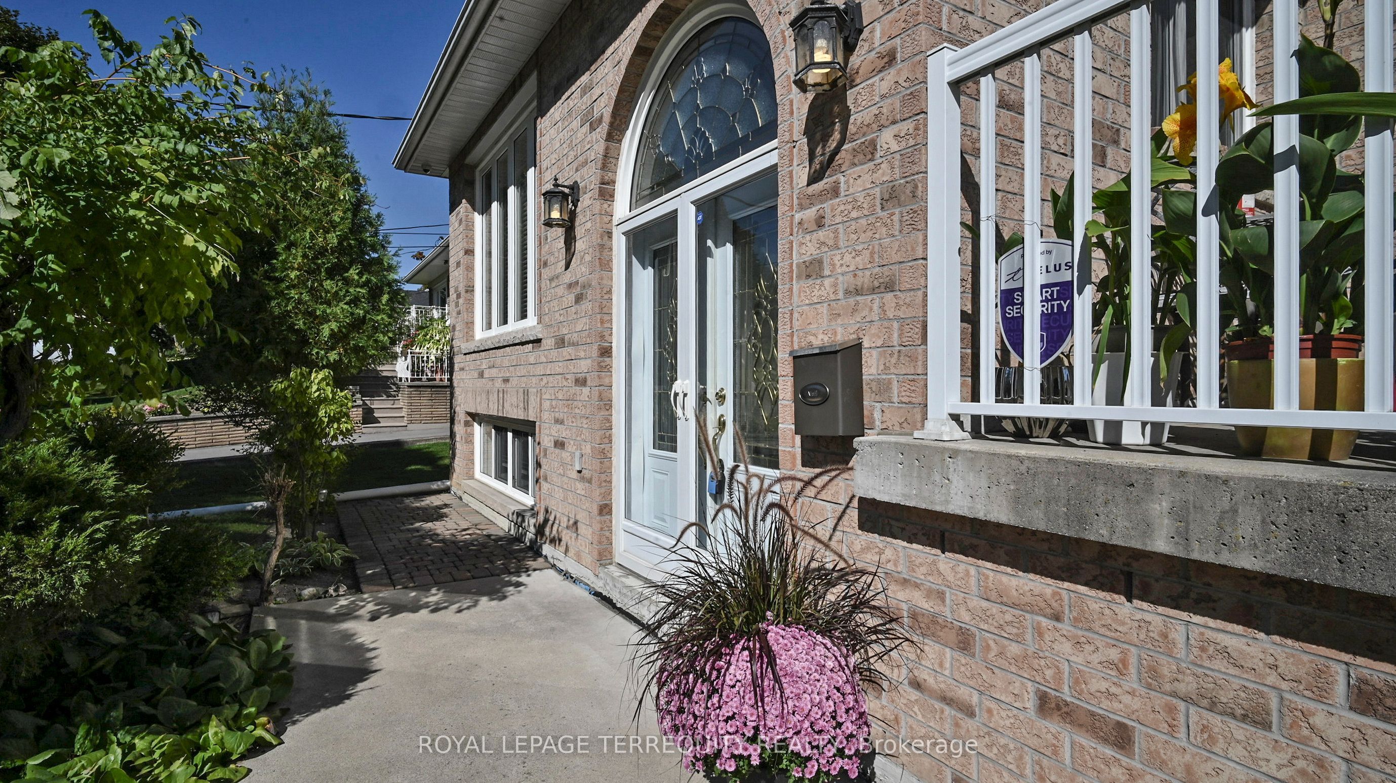 134 Hadrian Drive, Toronto, ON M9W 1V4 photo 5