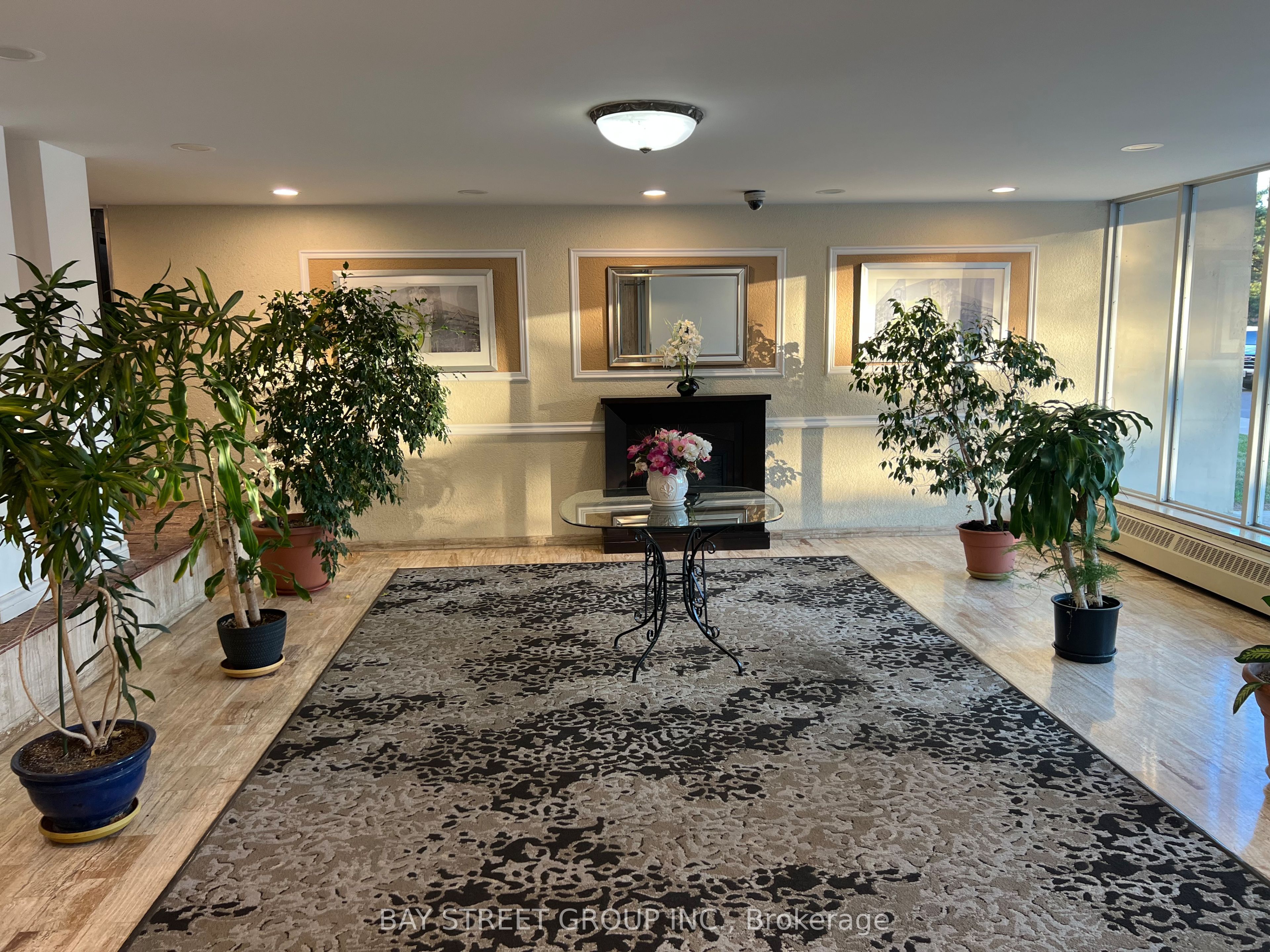 345 Driftwood Avenue 904, Toronto, ON M3N 2P4 photo 2
